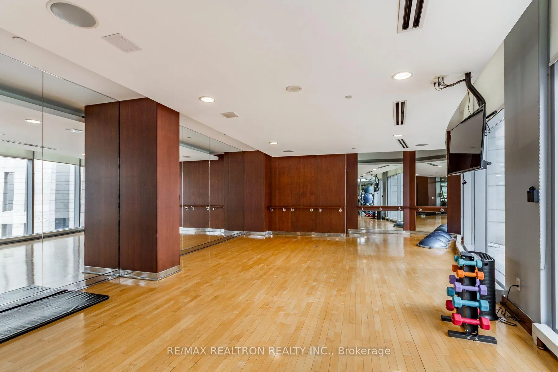 Photo 16 of Unit 2001, 2181 Yonge Street, Toronto, Mount Pleasant West — HOMEH