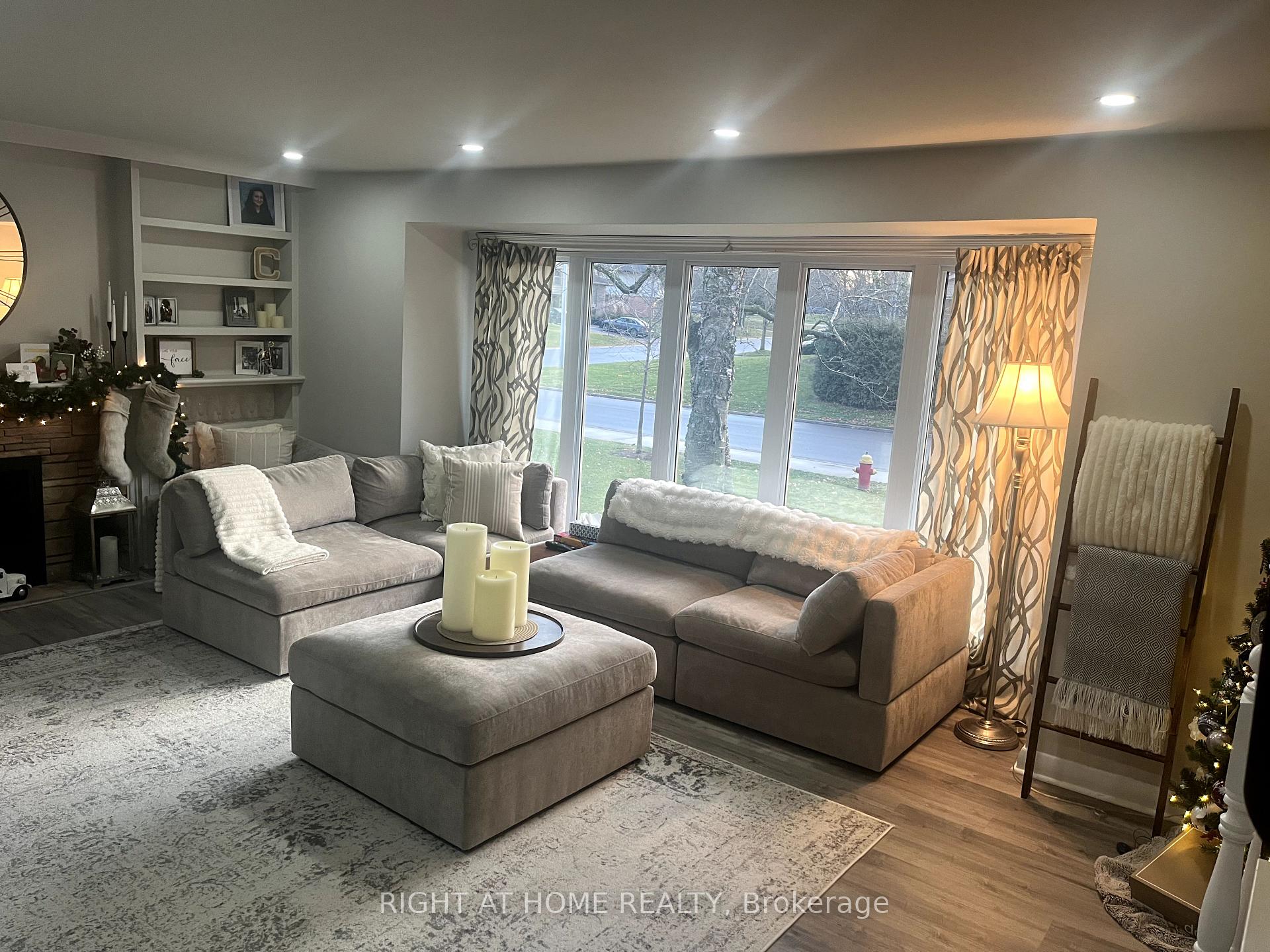 Photo 2 of 253 Strathcona Drive, Burlington, Shoreacres — HOMEH