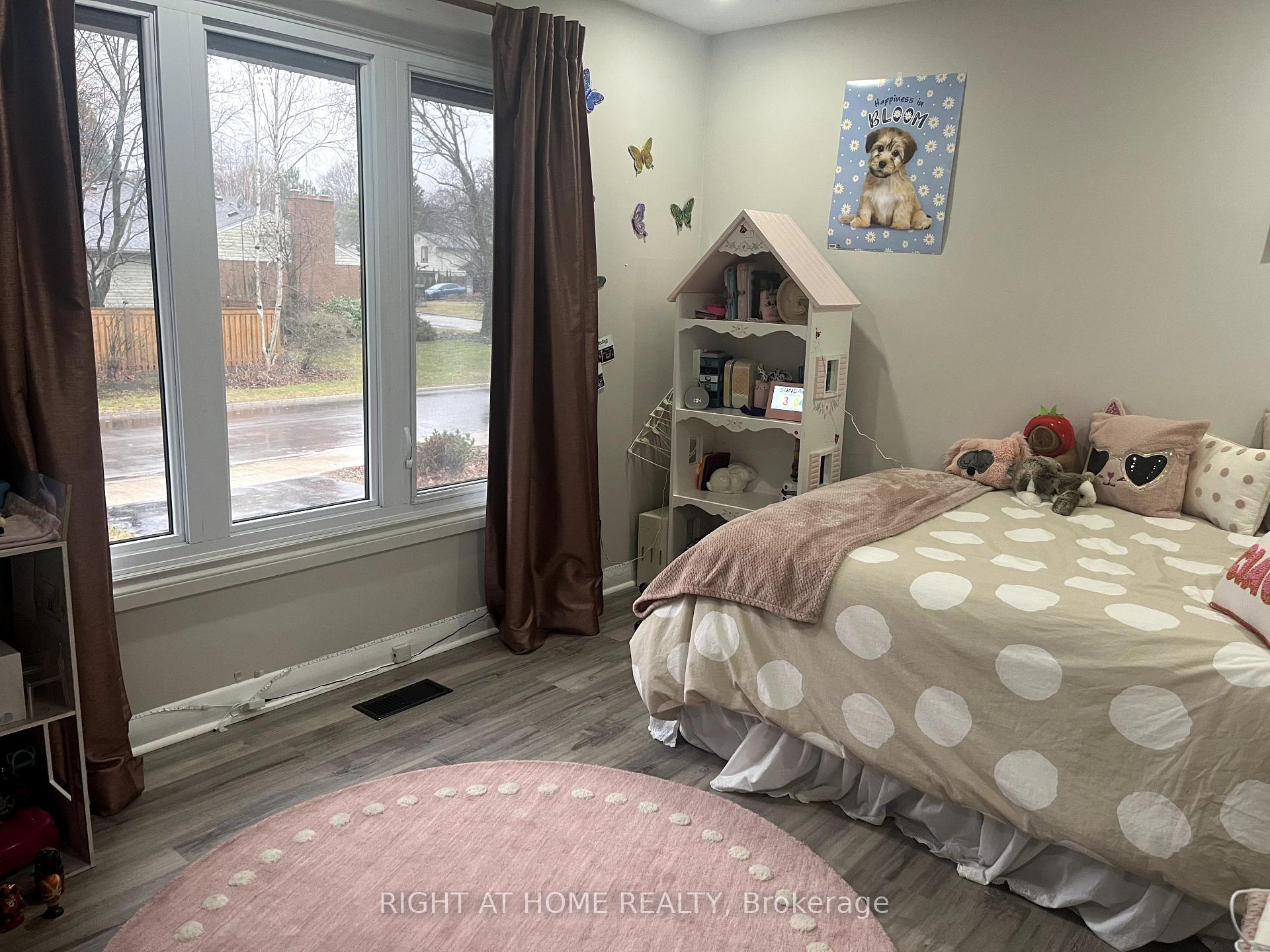 Photo 10 of 253 Strathcona Drive, Burlington, Shoreacres — HOMEH
