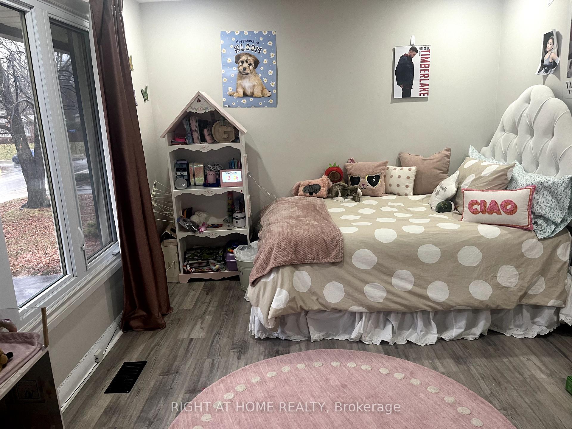 Photo 11 of 253 Strathcona Drive, Burlington, Shoreacres — HOMEH