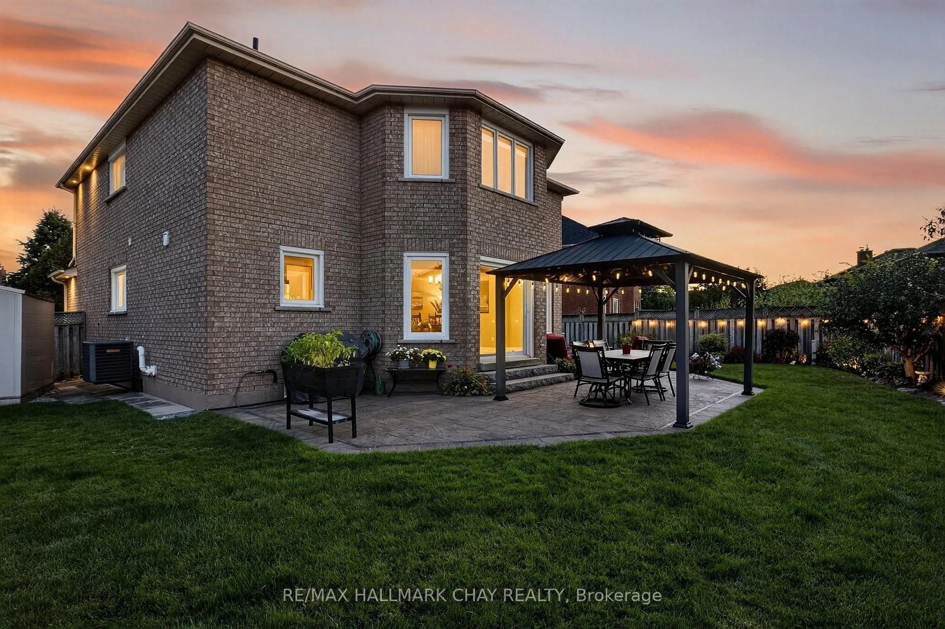 Photo 2 of 114 Sweetbriar Court, Pickering, Highbush — HOMEH