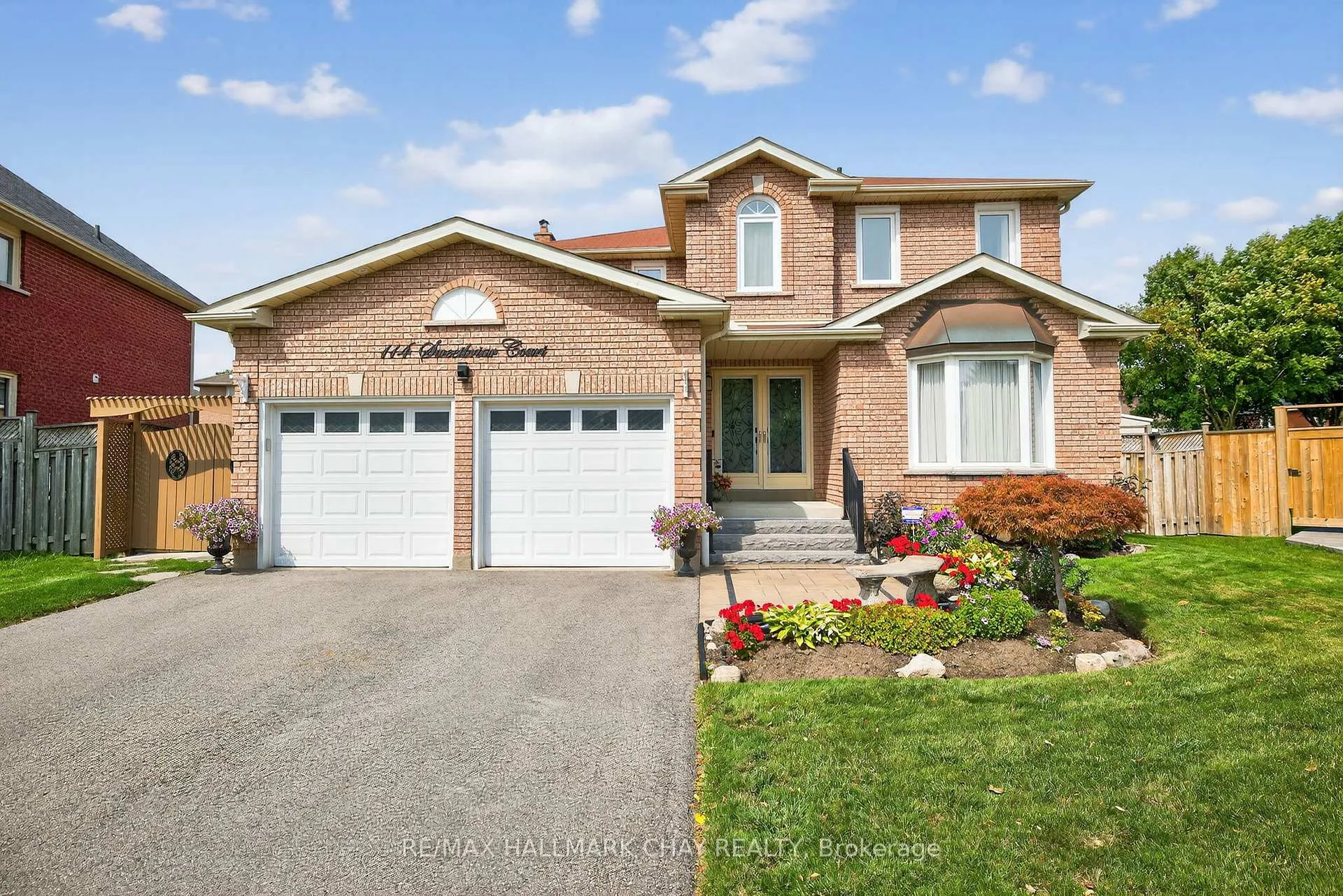 Photo 3 of 114 Sweetbriar Court, Pickering, Highbush — HOMEH