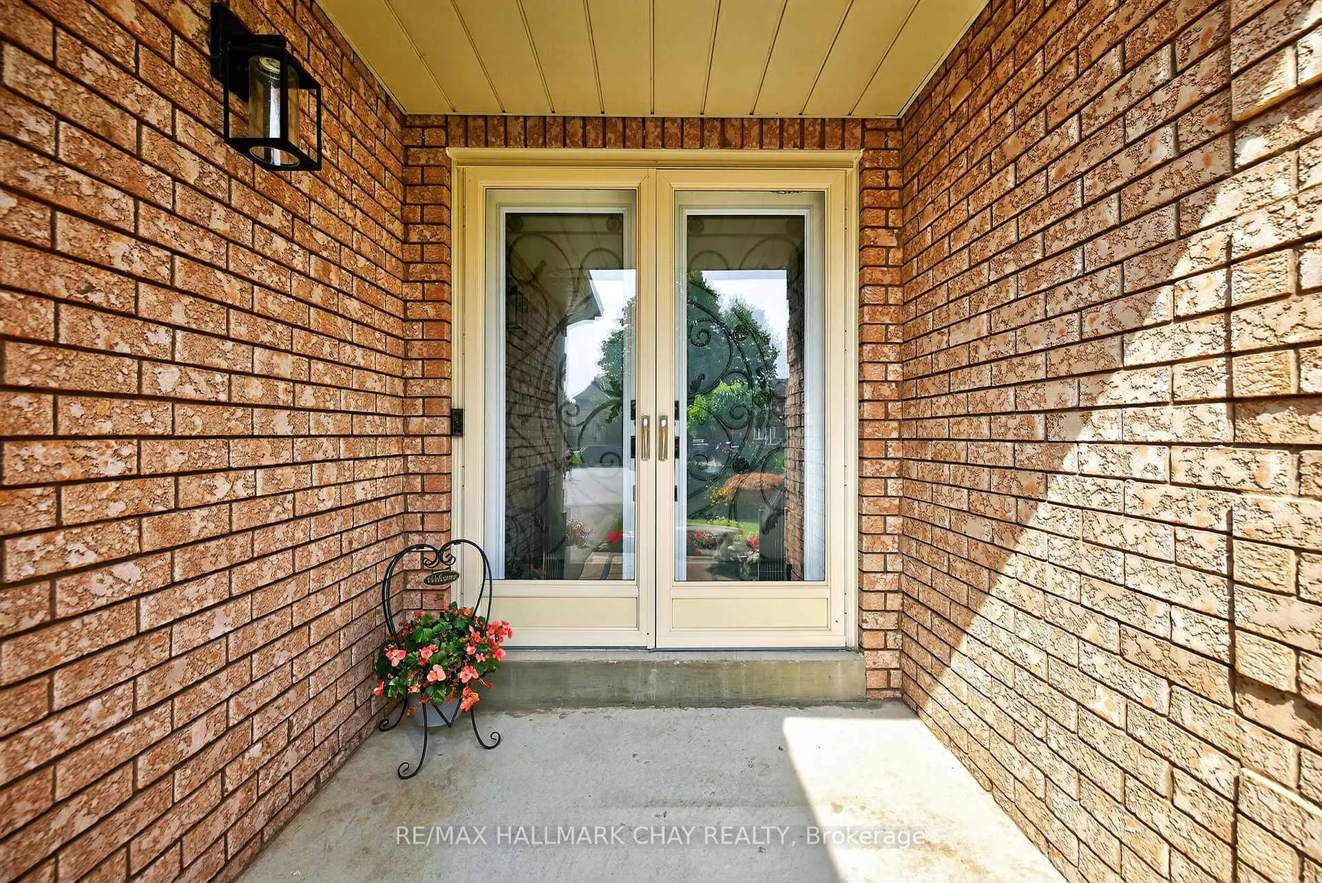 Photo 4 of 114 Sweetbriar Court, Pickering, Highbush — HOMEH