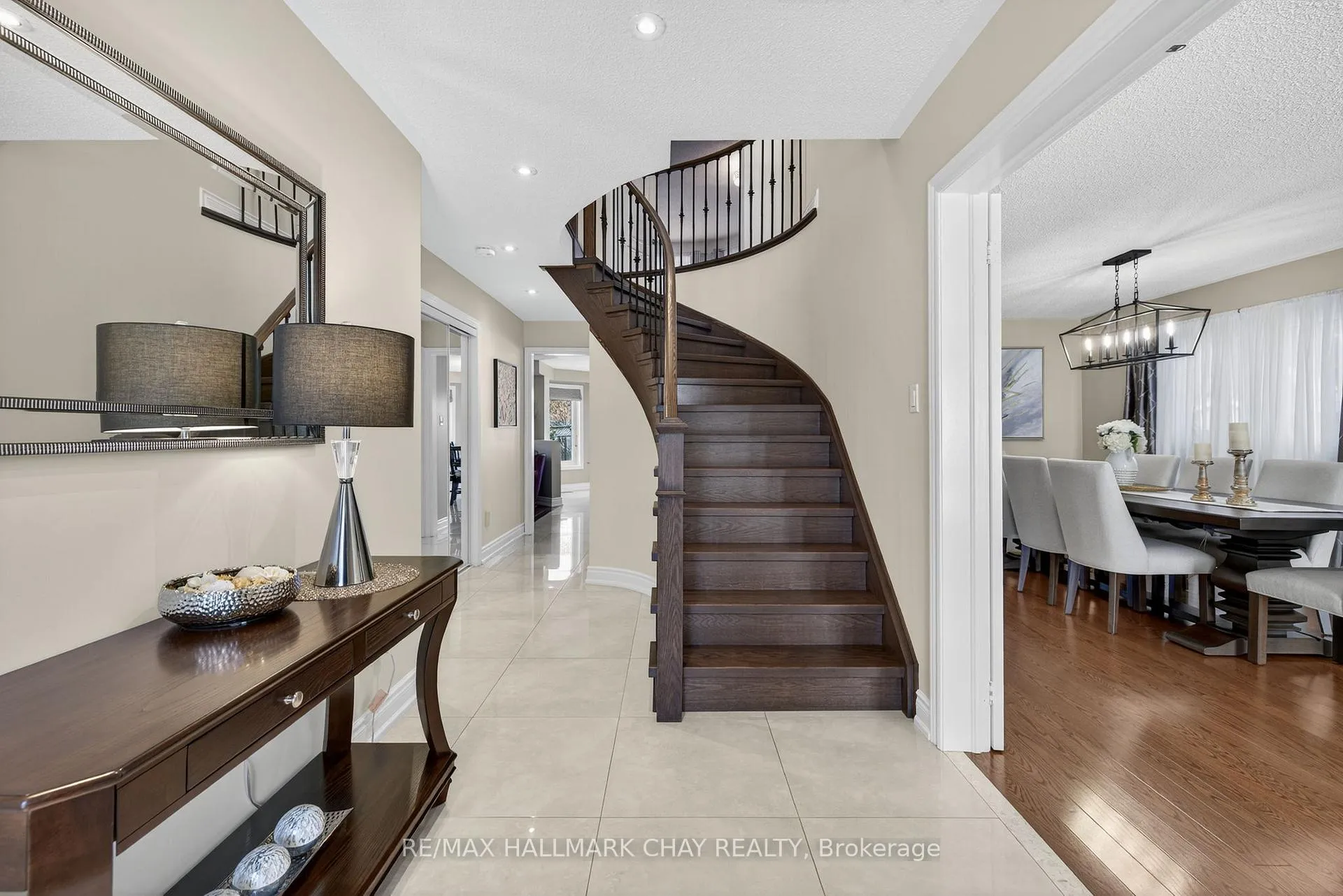 Photo 6 of 114 Sweetbriar Court, Pickering, Highbush — HOMEH