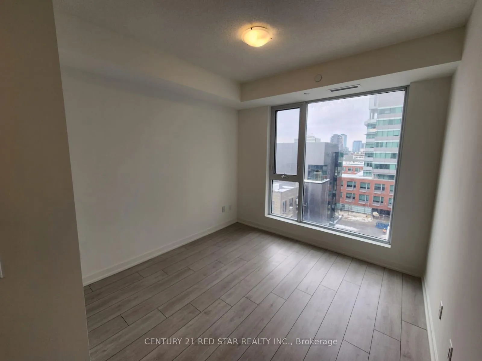 Photo 2 of Unit 601, 55 Duke Street W, Kitchener, City Commercial Core — HOMEH