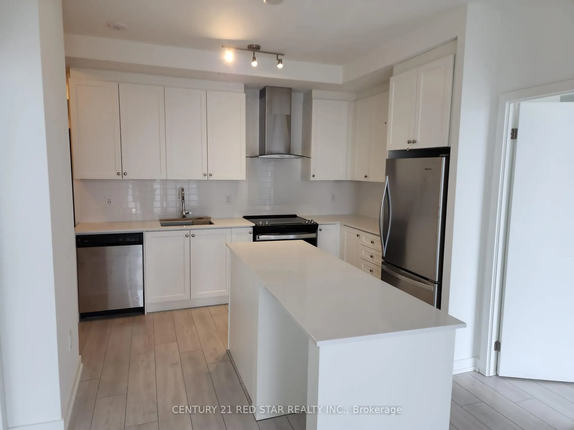 Photo 6 of Unit 601, 55 Duke Street W, Kitchener, City Commercial Core — HOMEH