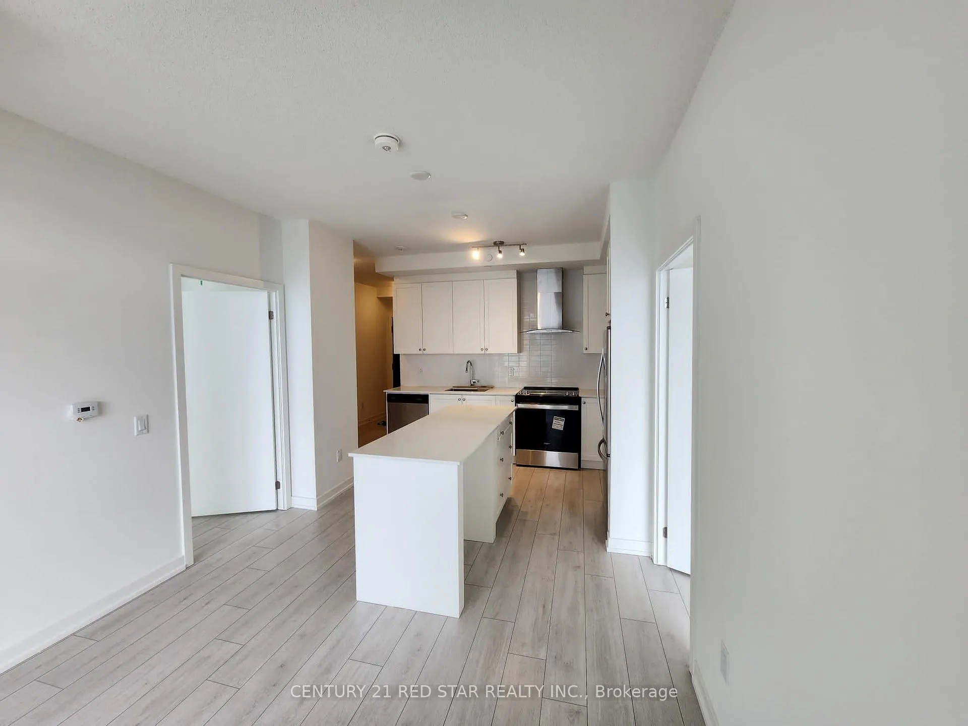 Photo 9 of Unit 601, 55 Duke Street W, Kitchener, City Commercial Core — HOMEH