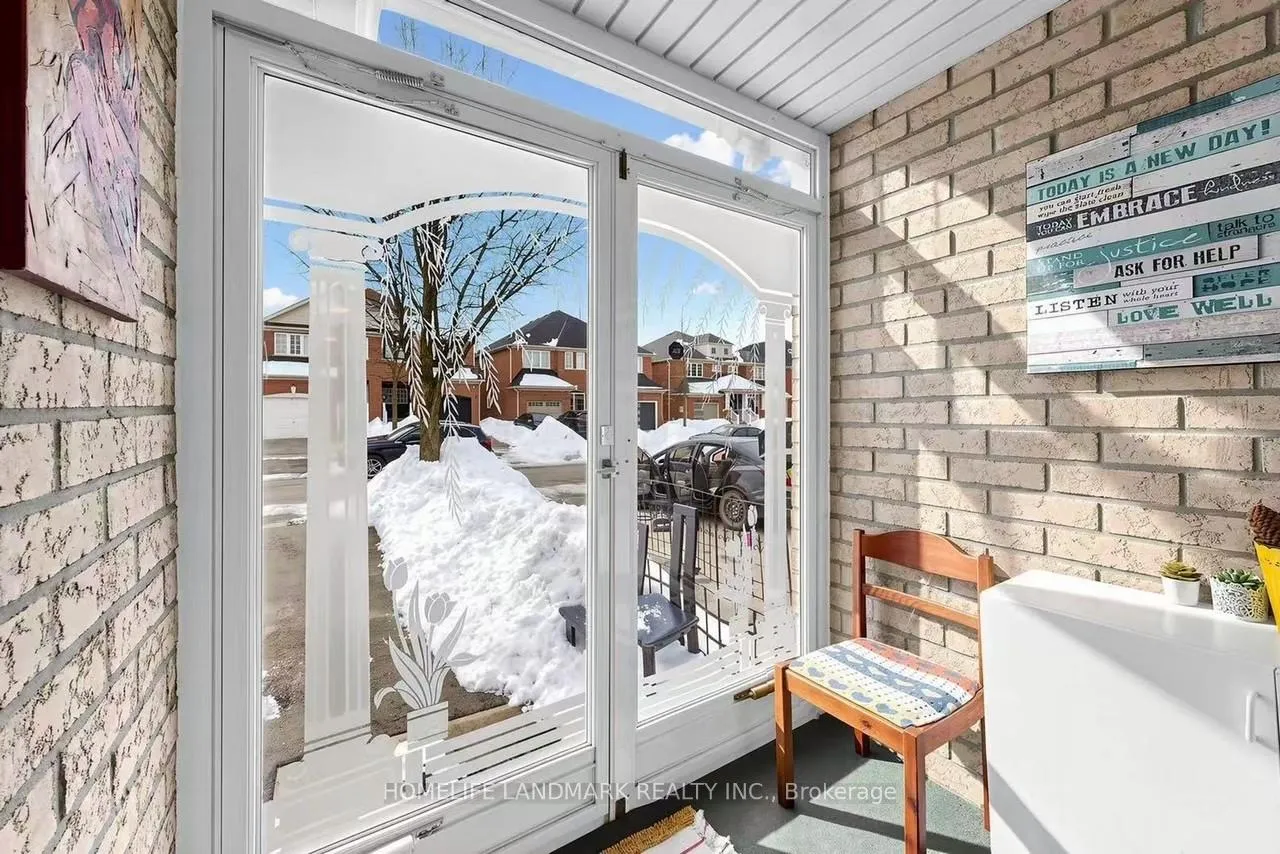Photo 2 of 113 Guinevere Road, Markham, Cedarwood — HOMEH