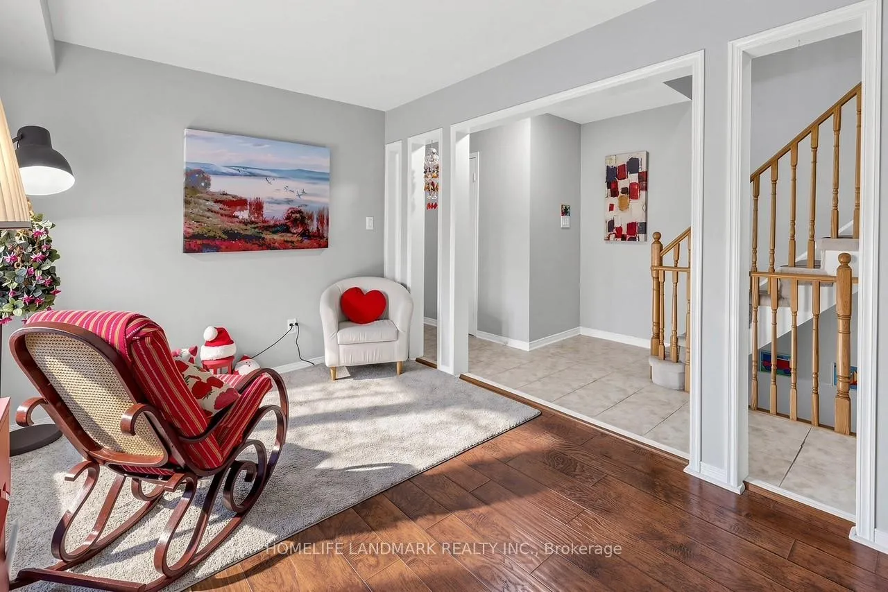 Photo 5 of 113 Guinevere Road, Markham, Cedarwood — HOMEH