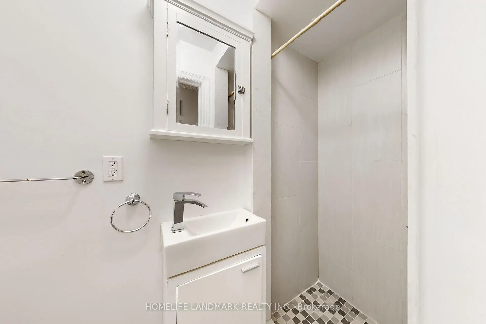 Photo 18 of 113 Guinevere Road, Markham, Cedarwood — HOMEH