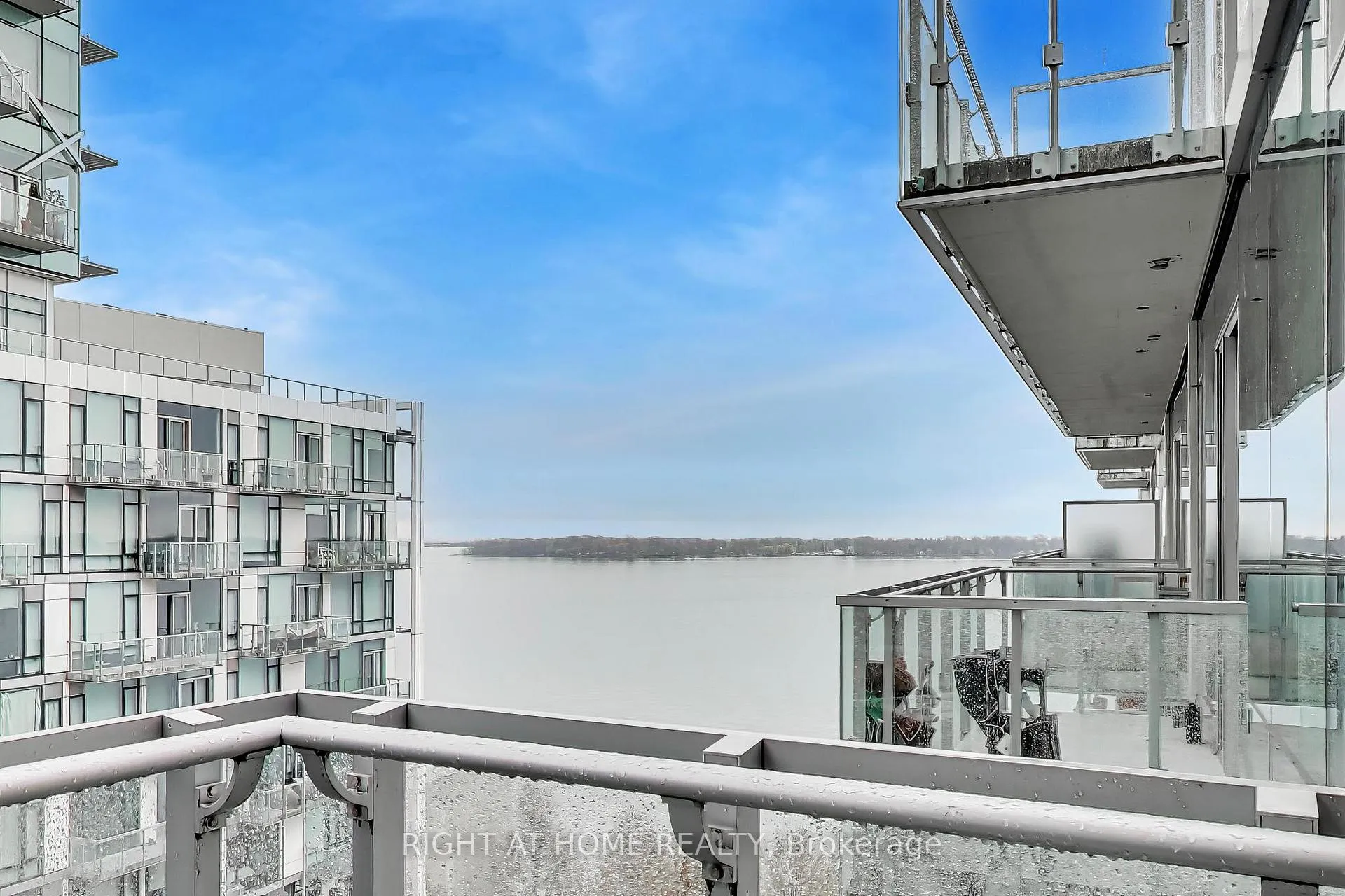 Photo 1 of Unit 918, 39 Queens Quay E, Toronto, Waterfront Communities — HOMEH