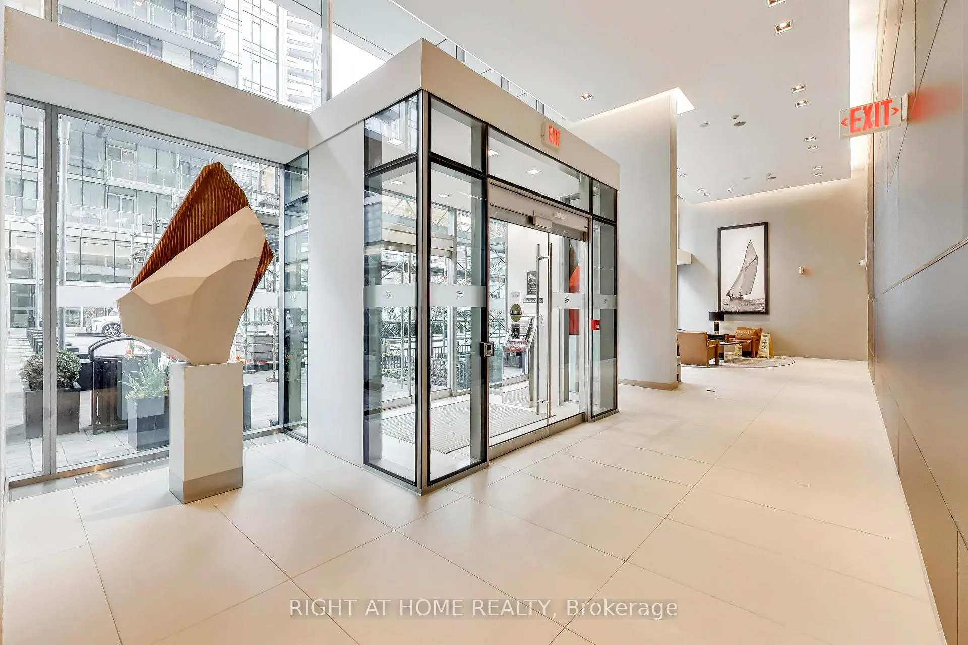 Photo 6 of Unit 918, 39 Queens Quay E, Toronto, Waterfront Communities — HOMEH