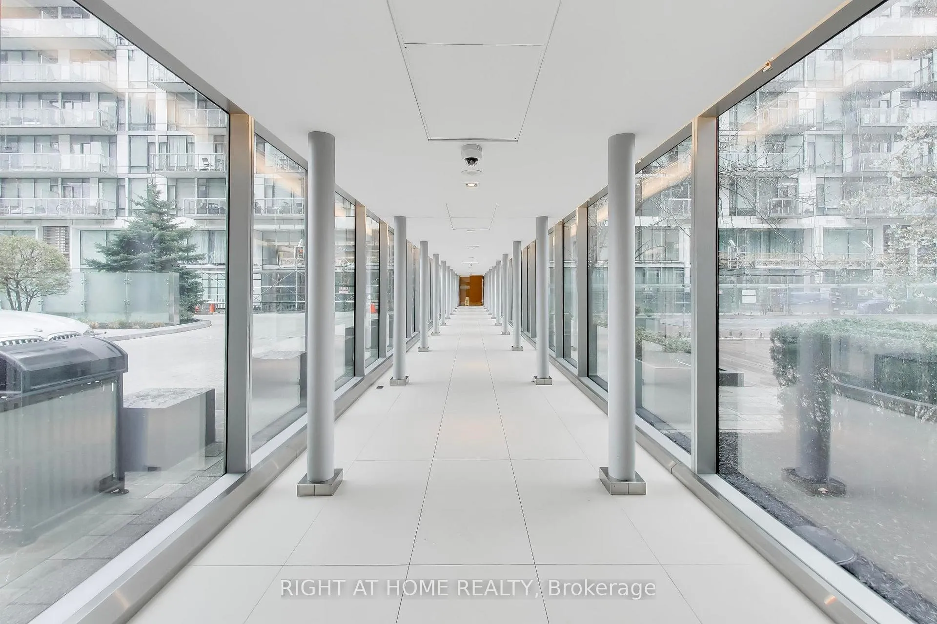 Photo 7 of Unit 918, 39 Queens Quay E, Toronto, Waterfront Communities — HOMEH