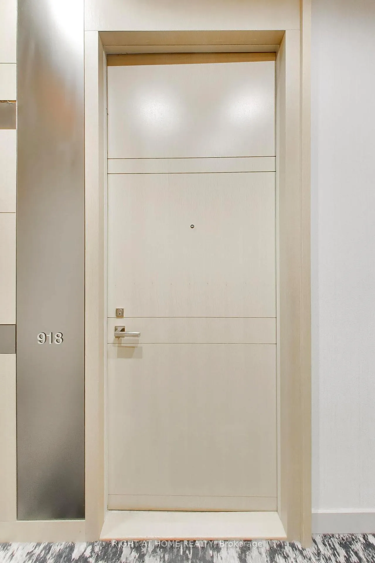 Photo 8 of Unit 918, 39 Queens Quay E, Toronto, Waterfront Communities — HOMEH