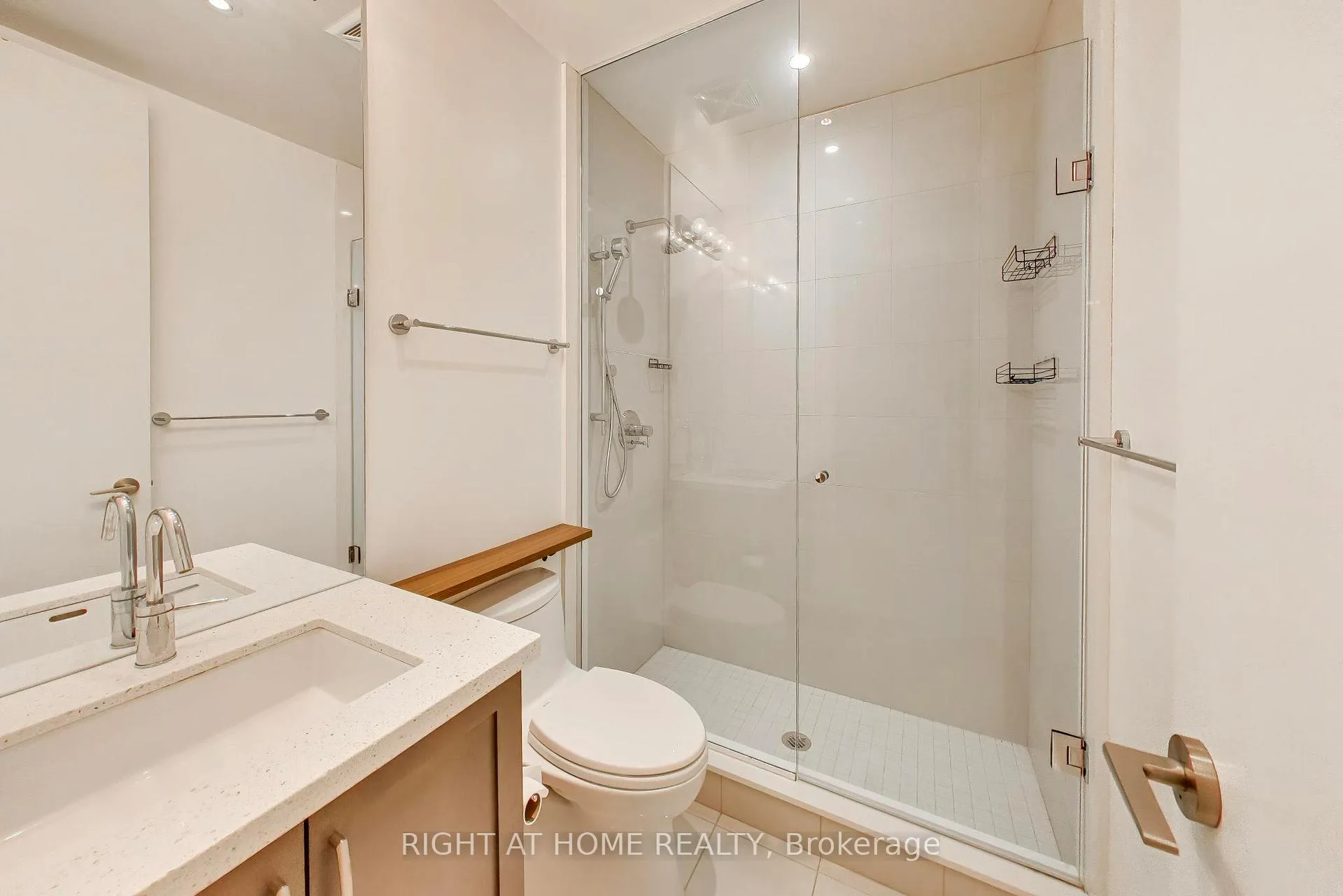 Photo 11 of Unit 918, 39 Queens Quay E, Toronto, Waterfront Communities — HOMEH