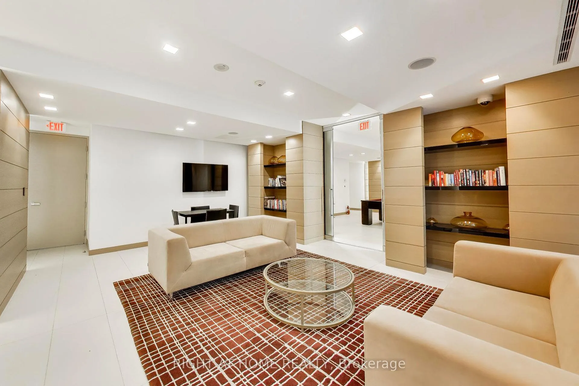 Photo 30 of Unit 918, 39 Queens Quay E, Toronto, Waterfront Communities — HOMEH