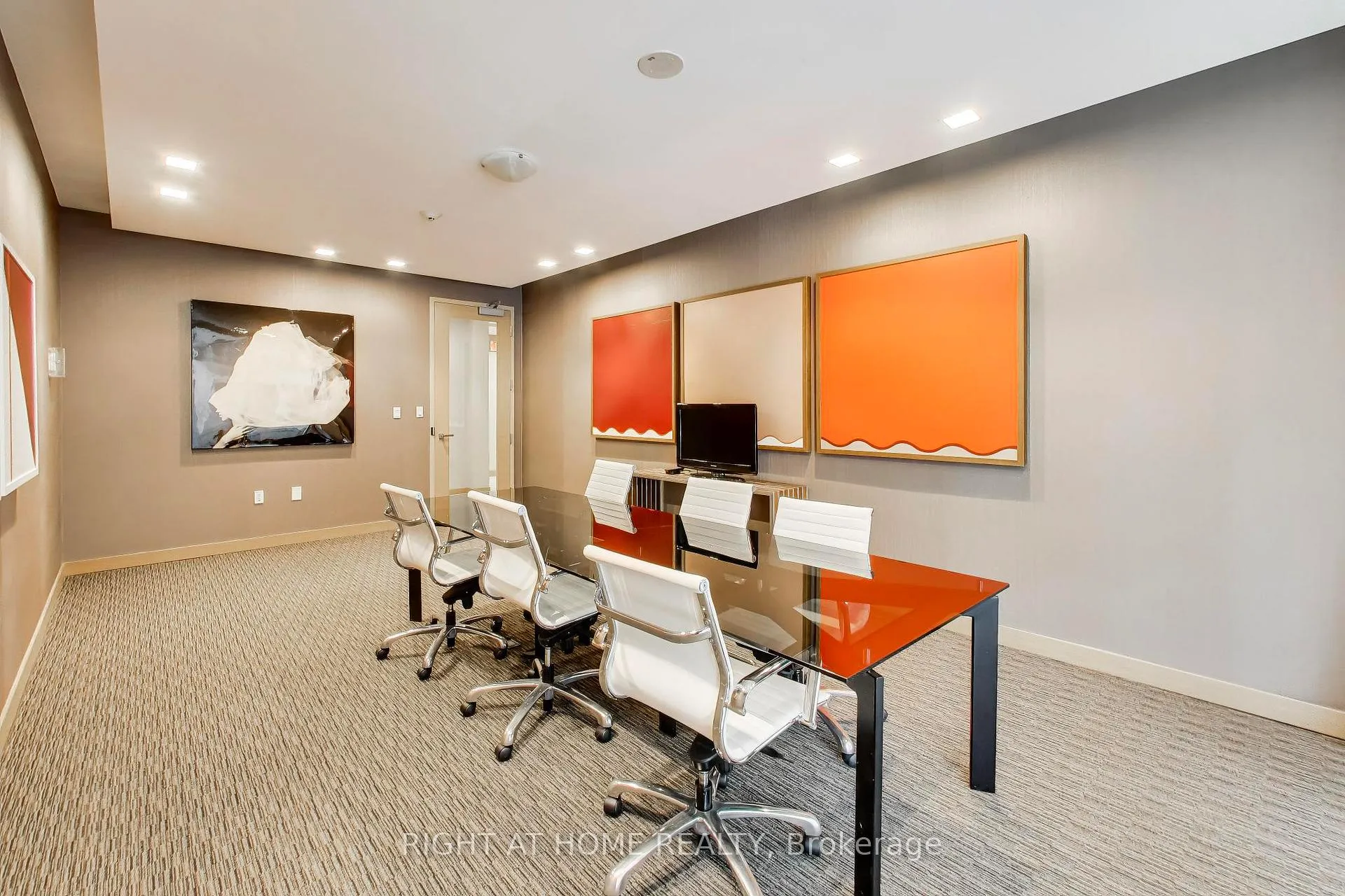 Photo 32 of Unit 918, 39 Queens Quay E, Toronto, Waterfront Communities — HOMEH
