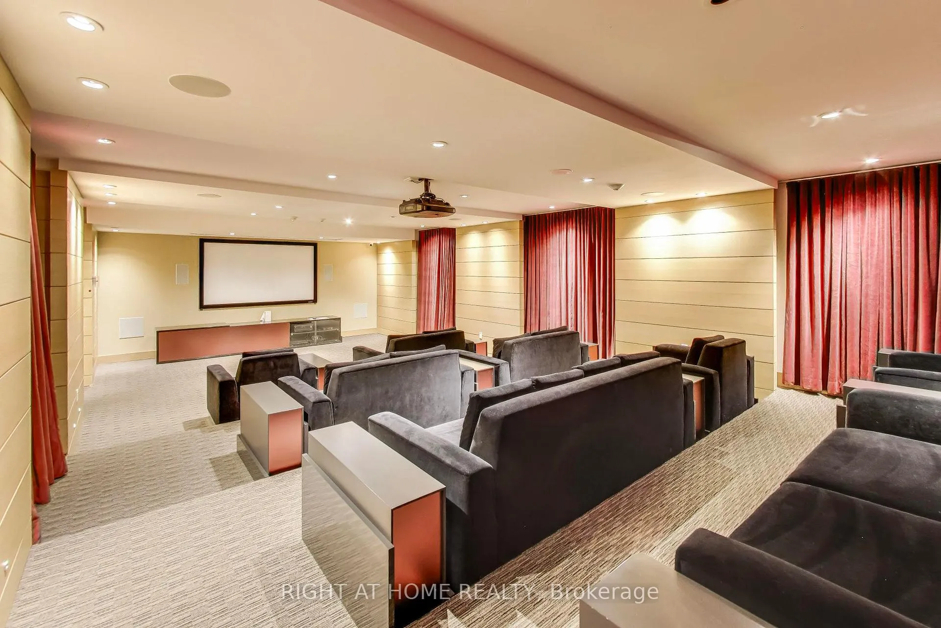 Photo 37 of Unit 918, 39 Queens Quay E, Toronto, Waterfront Communities — HOMEH