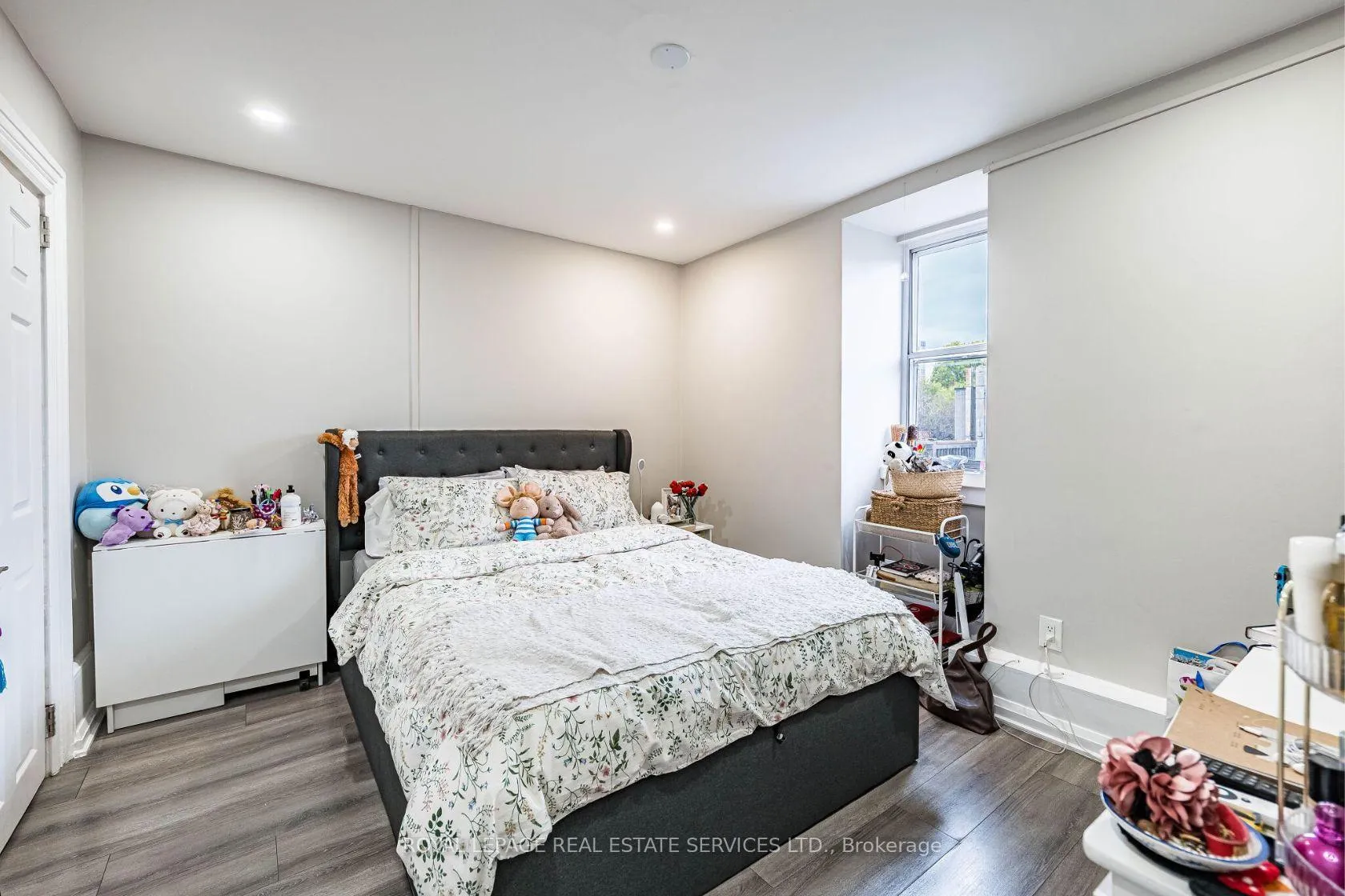 Photo 7 of 294 Gerrard Street E, Toronto, Moss Park — HOMEH