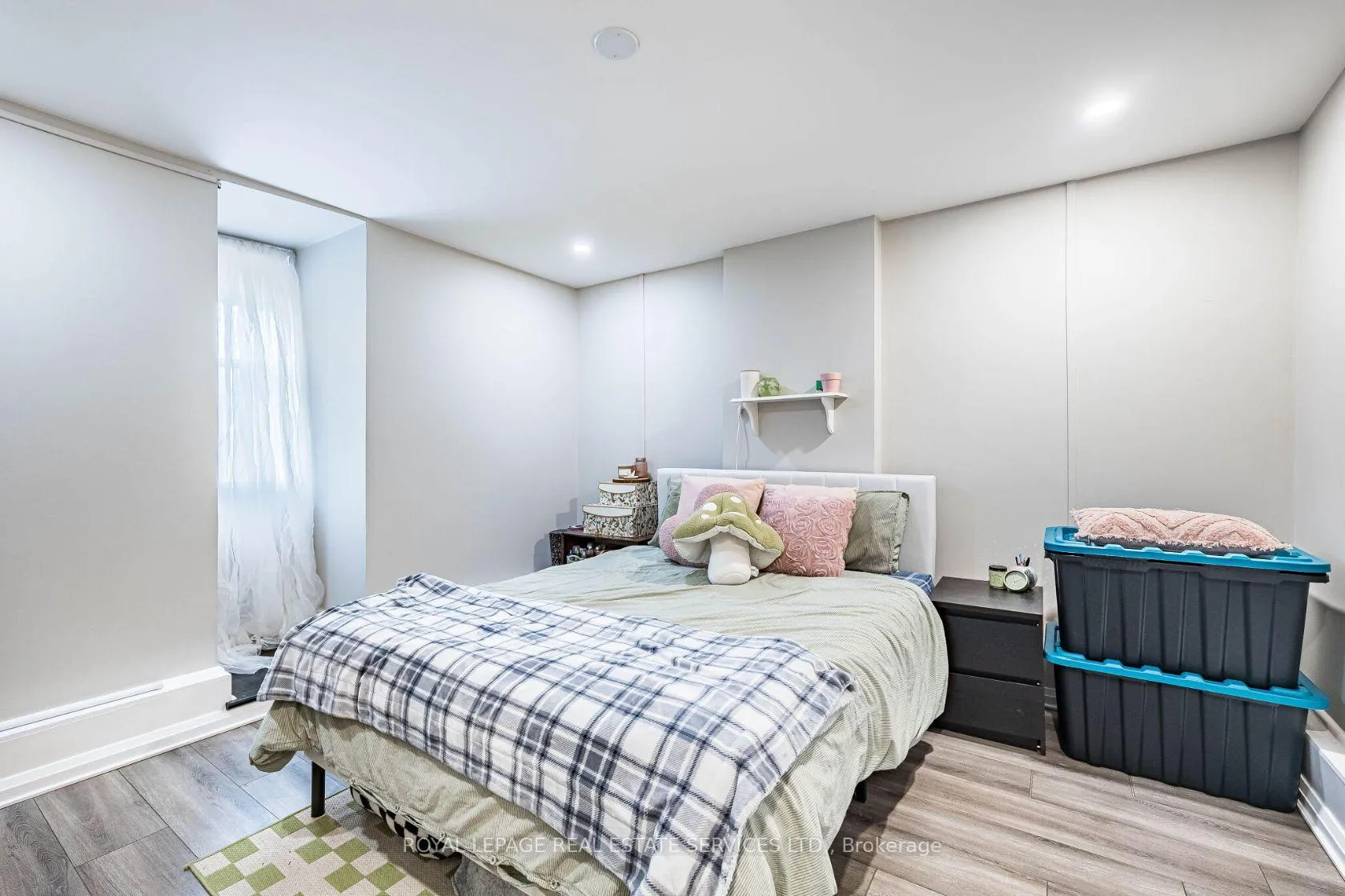 Photo 8 of 294 Gerrard Street E, Toronto, Moss Park — HOMEH