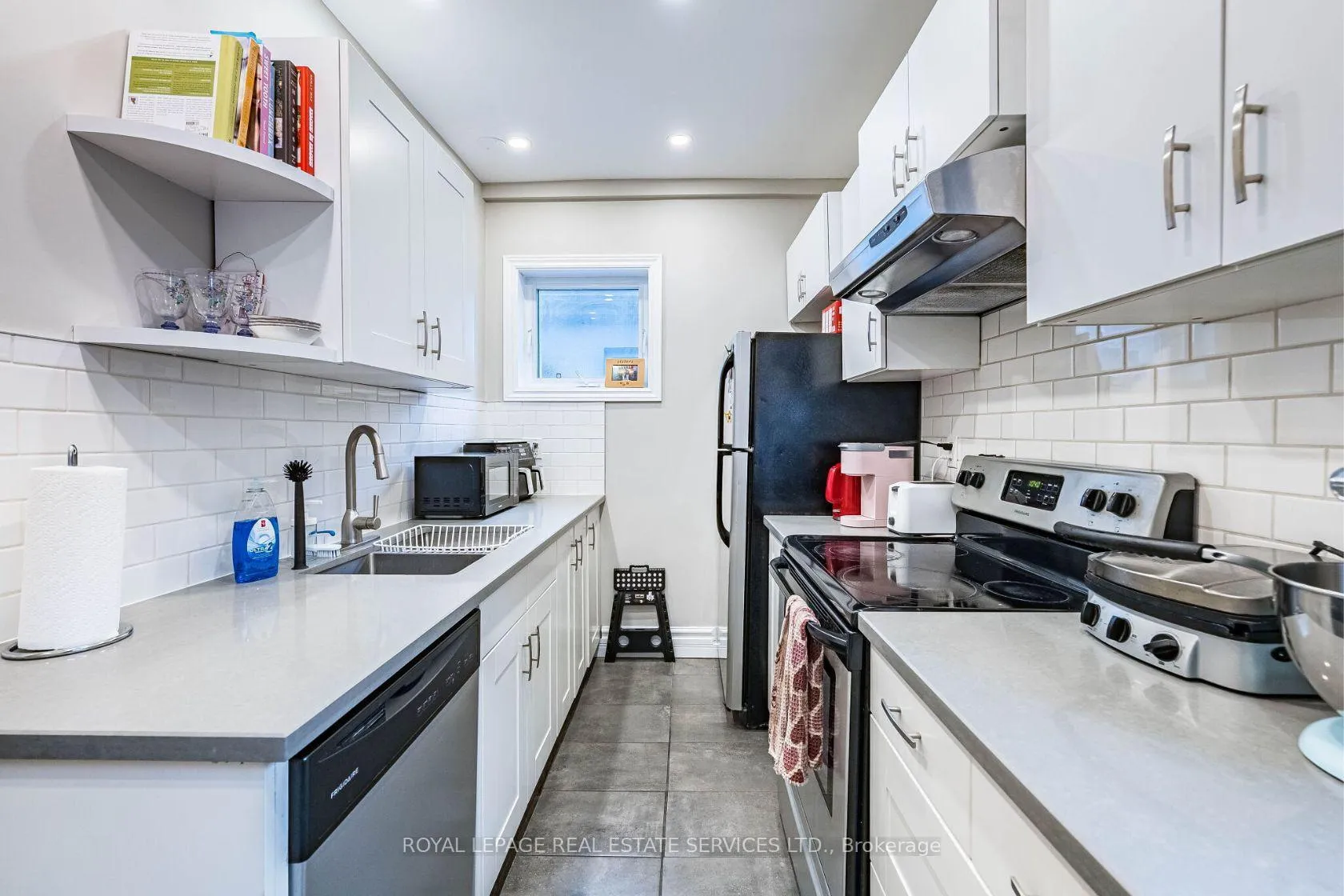 Photo 15 of 294 Gerrard Street E, Toronto, Moss Park — HOMEH
