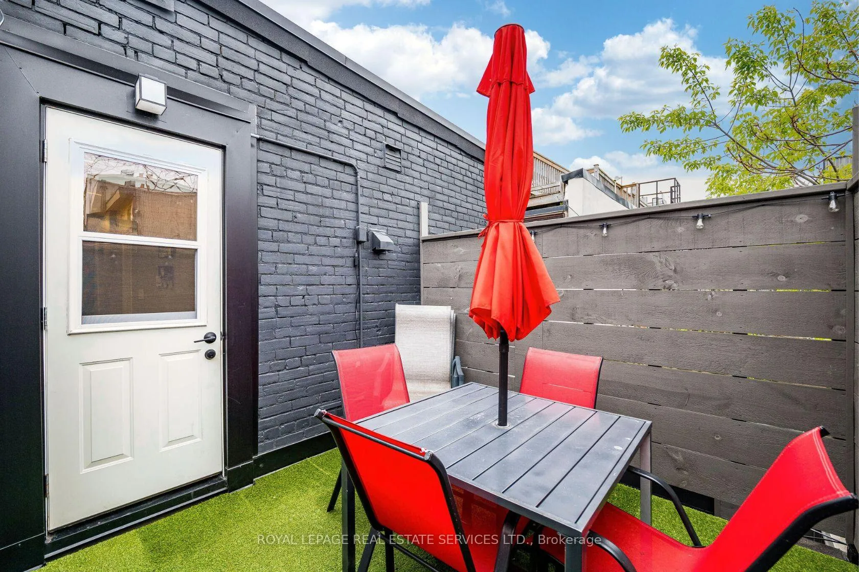 Photo 20 of 294 Gerrard Street E, Toronto, Moss Park — HOMEH