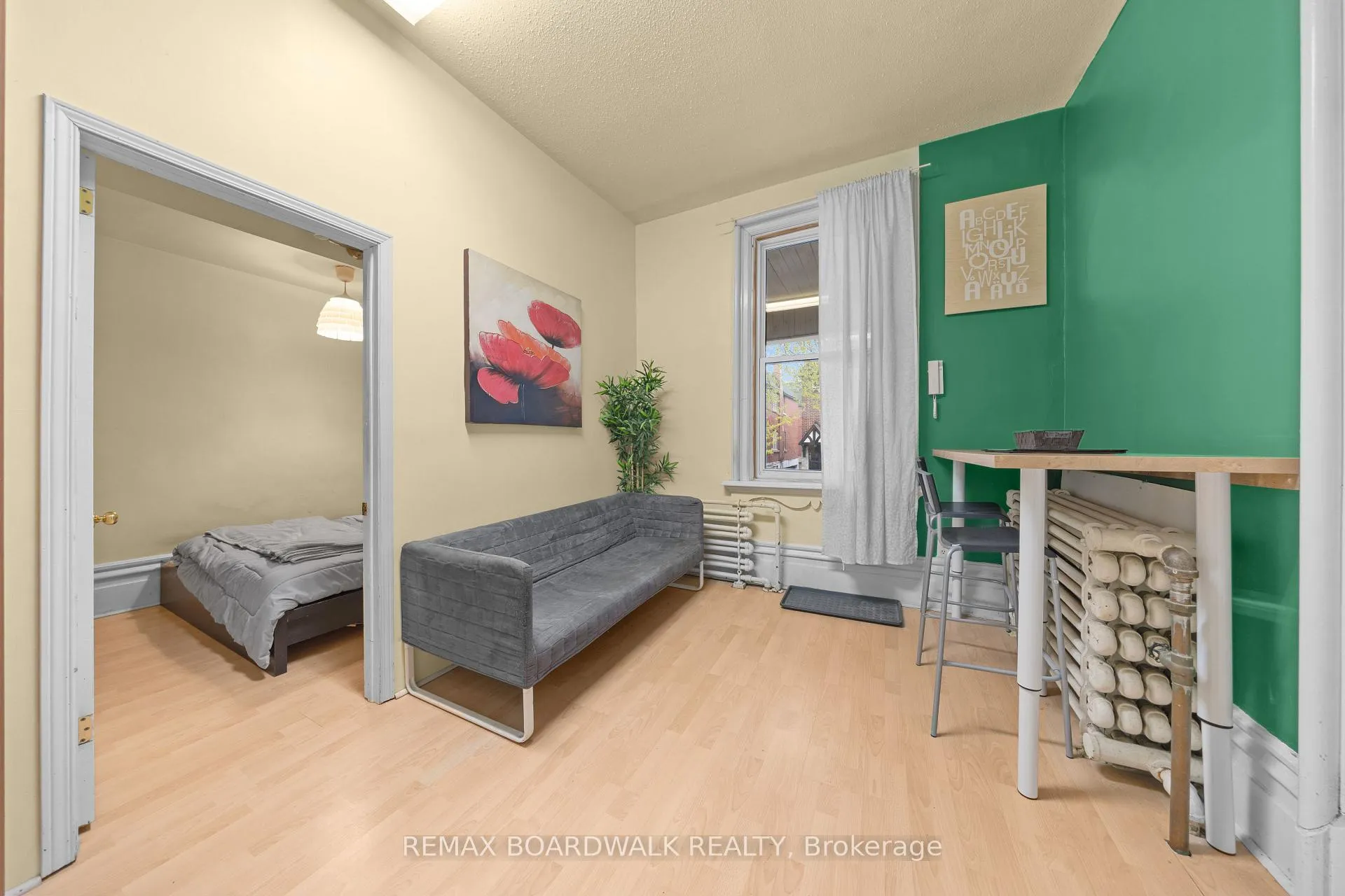 Photo 4 of Unit 2, 155 Stewart Street, Ottawa, Sandy Hill — HOMEH