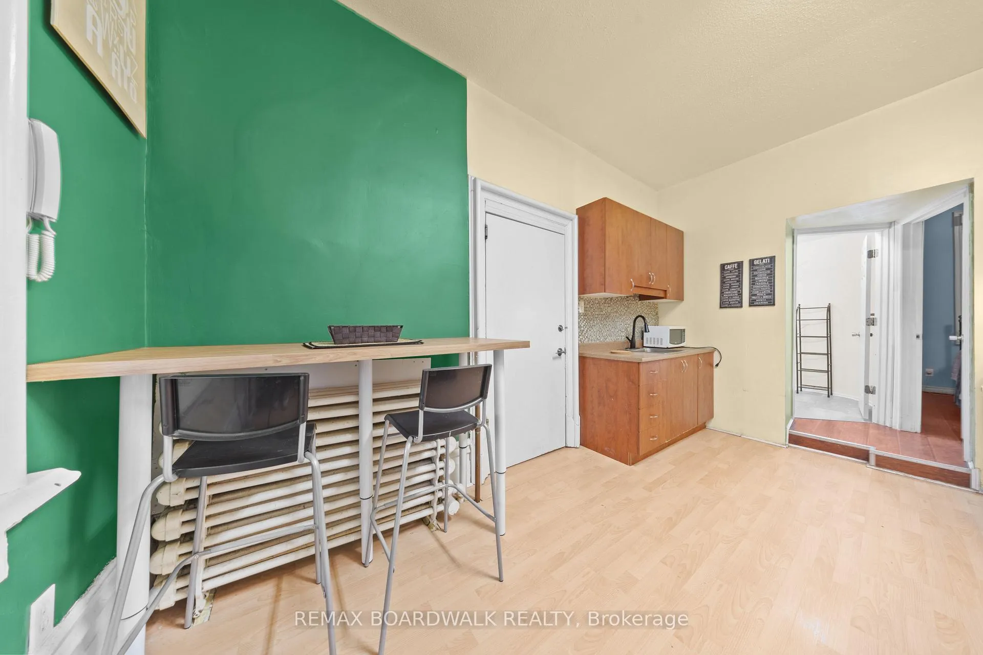 Photo 6 of Unit 2, 155 Stewart Street, Ottawa, Sandy Hill — HOMEH