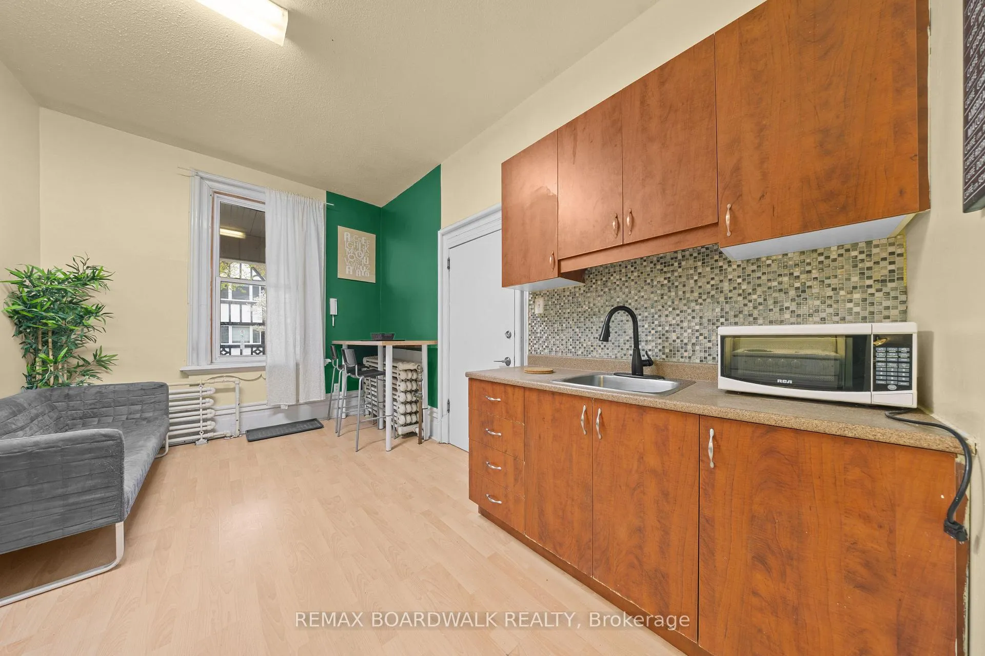 Photo 8 of Unit 2, 155 Stewart Street, Ottawa, Sandy Hill — HOMEH