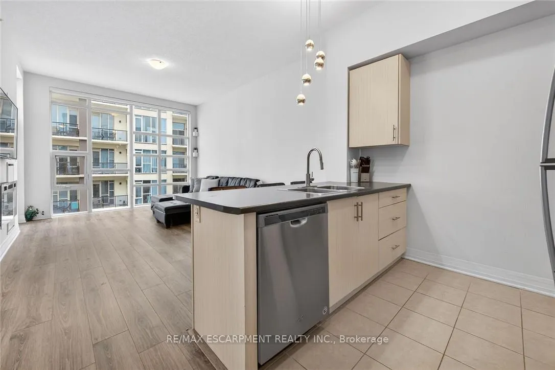 Photo 8 of Unit 516, 10 Concord Place, Grimsby, Grimsby Beach — HOMEH