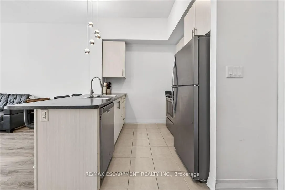 Photo 9 of Unit 516, 10 Concord Place, Grimsby, Grimsby Beach — HOMEH