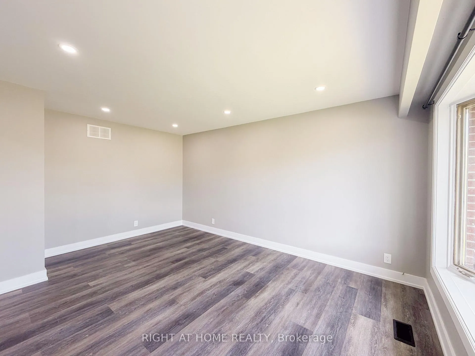 Photo 5 of Unit Upper, 298 Dover Street, Oshawa, Eastdale — HOMEH