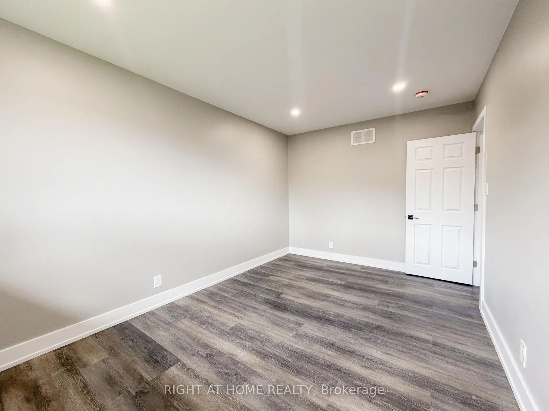 Photo 13 of Unit Upper, 298 Dover Street, Oshawa, Eastdale — HOMEH