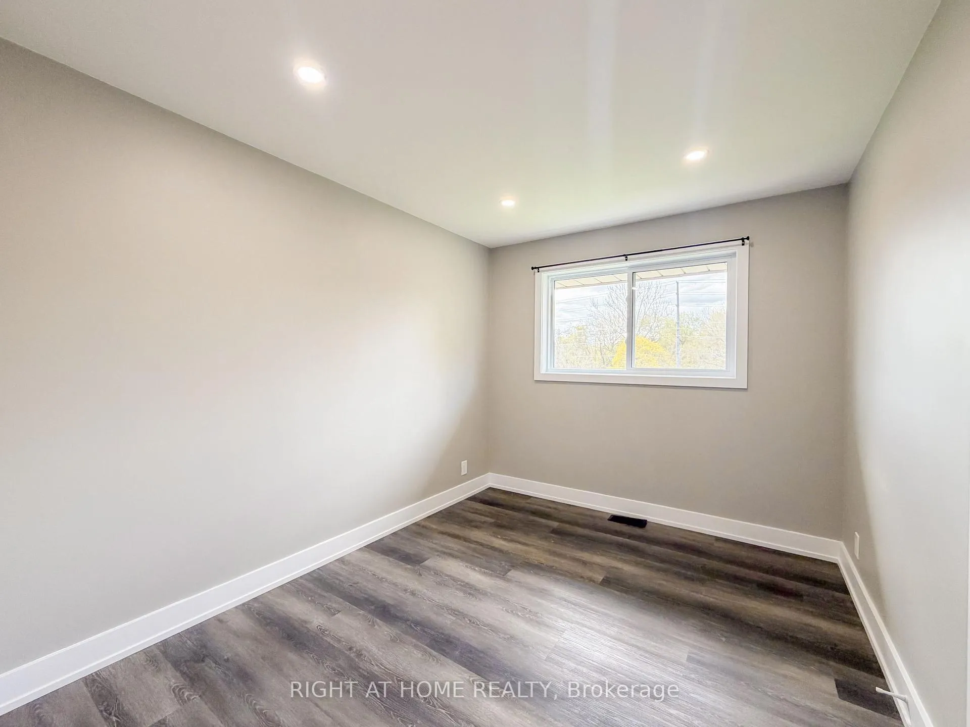 Photo 14 of Unit Upper, 298 Dover Street, Oshawa, Eastdale — HOMEH