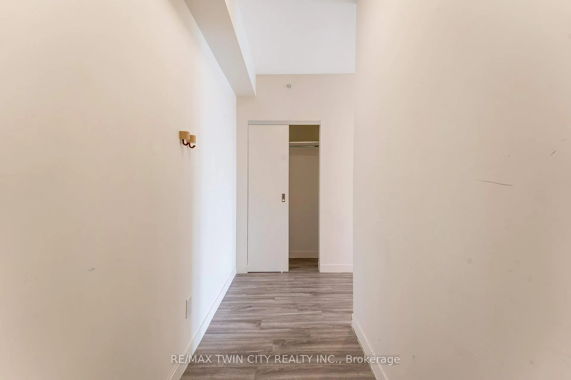 Photo 3 of Unit 904, 128 King Street N, Waterloo, Downtown Waterloo — HOMEH