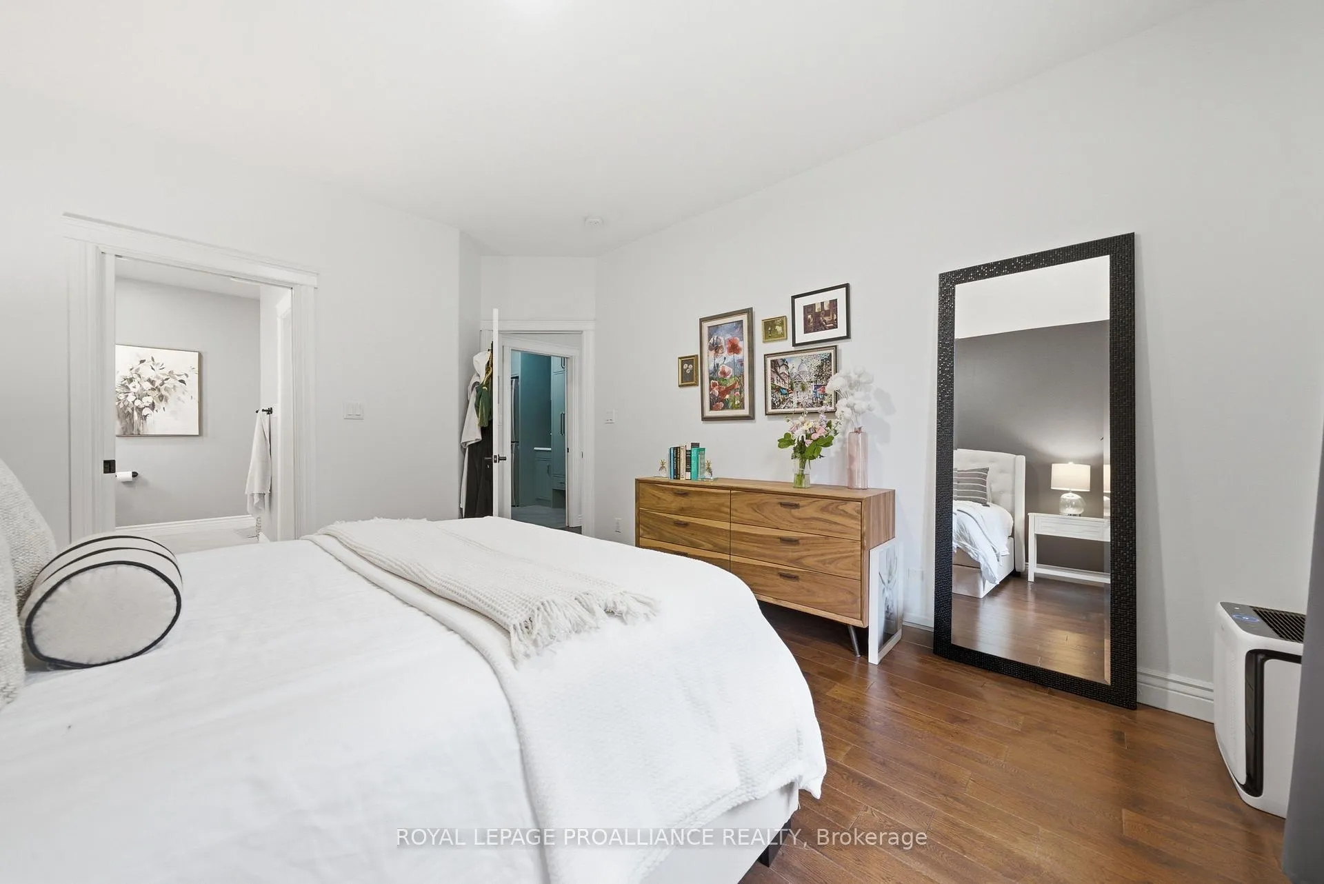 Photo 12 of 14 Rosslyn Drive, Brighton — HOMEH