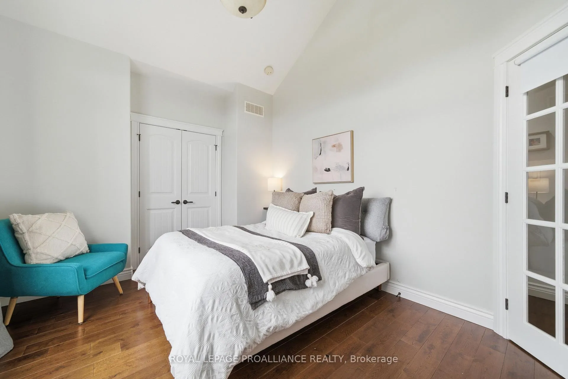 Photo 13 of 14 Rosslyn Drive, Brighton — HOMEH