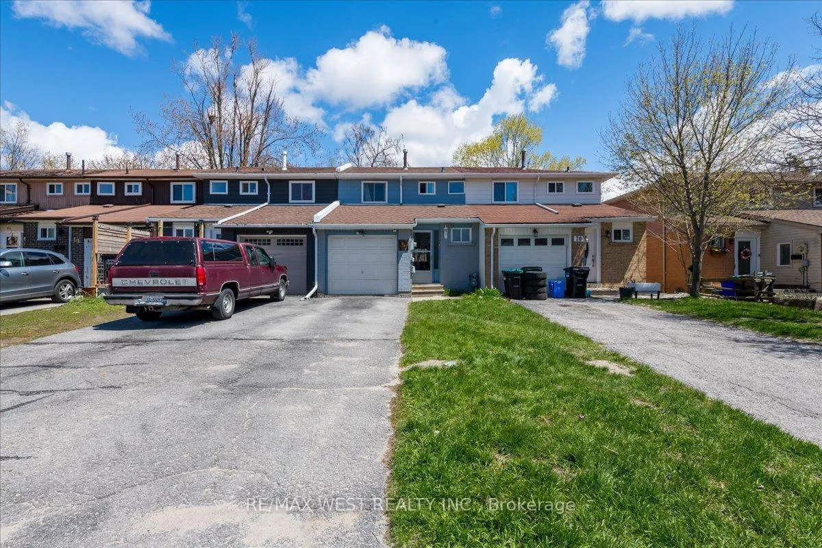 Photo 1 of 68 Chaucer Crescent, Barrie, Letitia Heights — HOMEH