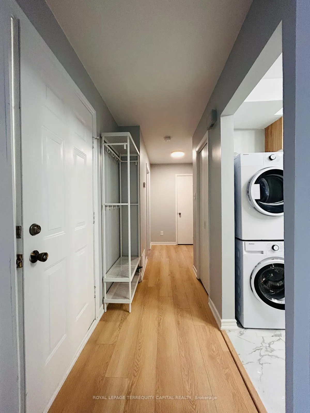 Photo 3 of Unit Upper, 38 Bernick Drive, Barrie, Grove East — HOMEH