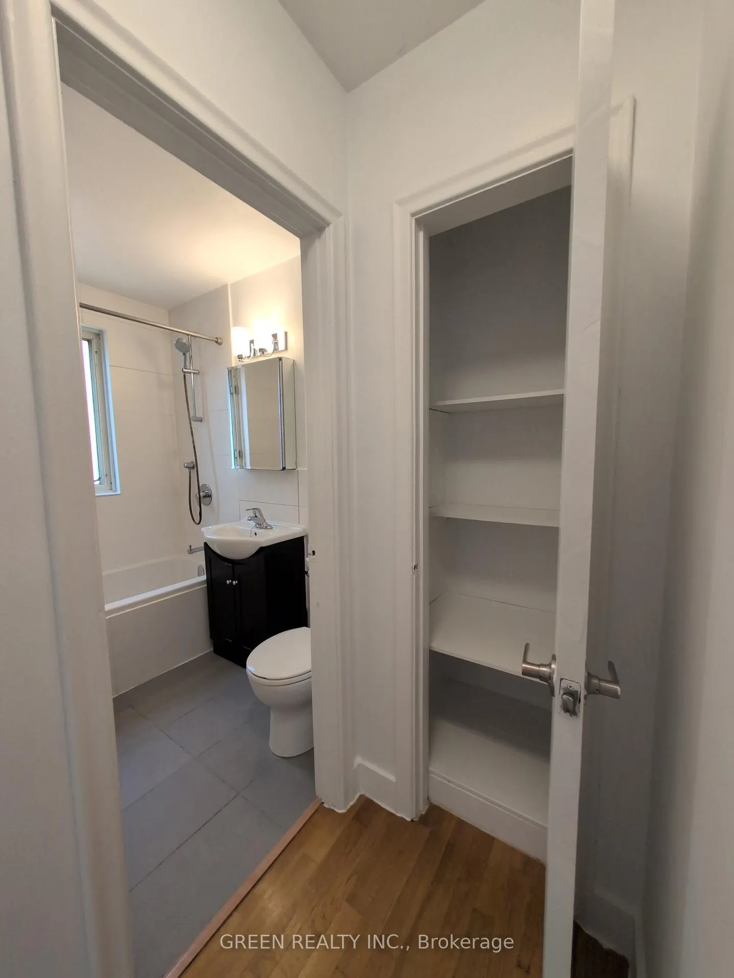 Photo 7 of Unit 204, 7 Stag Hill Drive, Toronto, O'Connor-Parkview — HOMEH