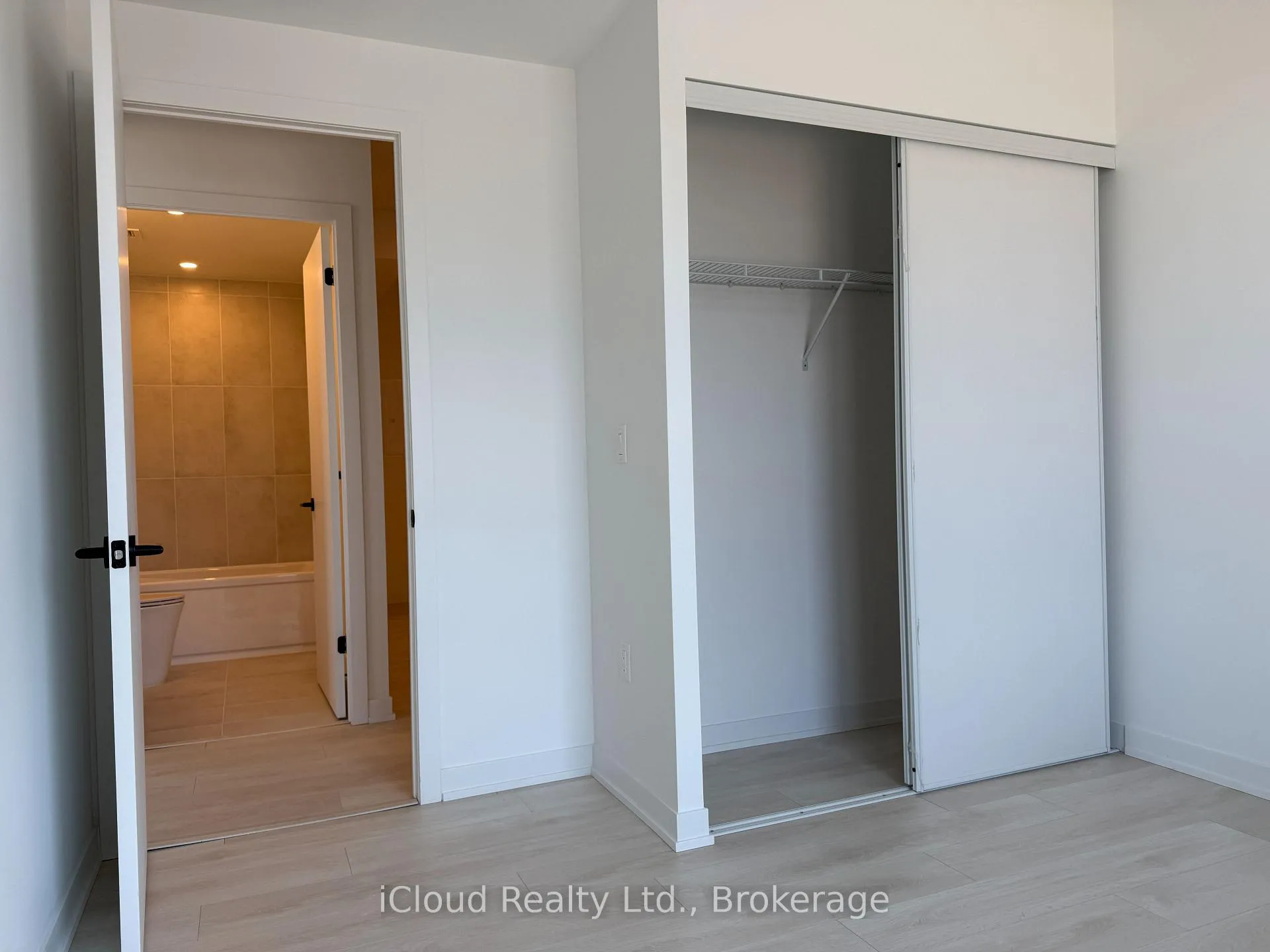 Photo 9 of Unit D211, 4878 Powers Common, Burlington, Appleby — HOMEH