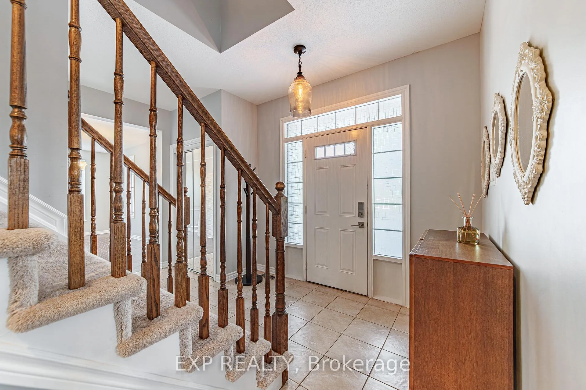 Photo 2 of 601 Rosehill Avenue, Ottawa, Stittsville (North) — HOMEH