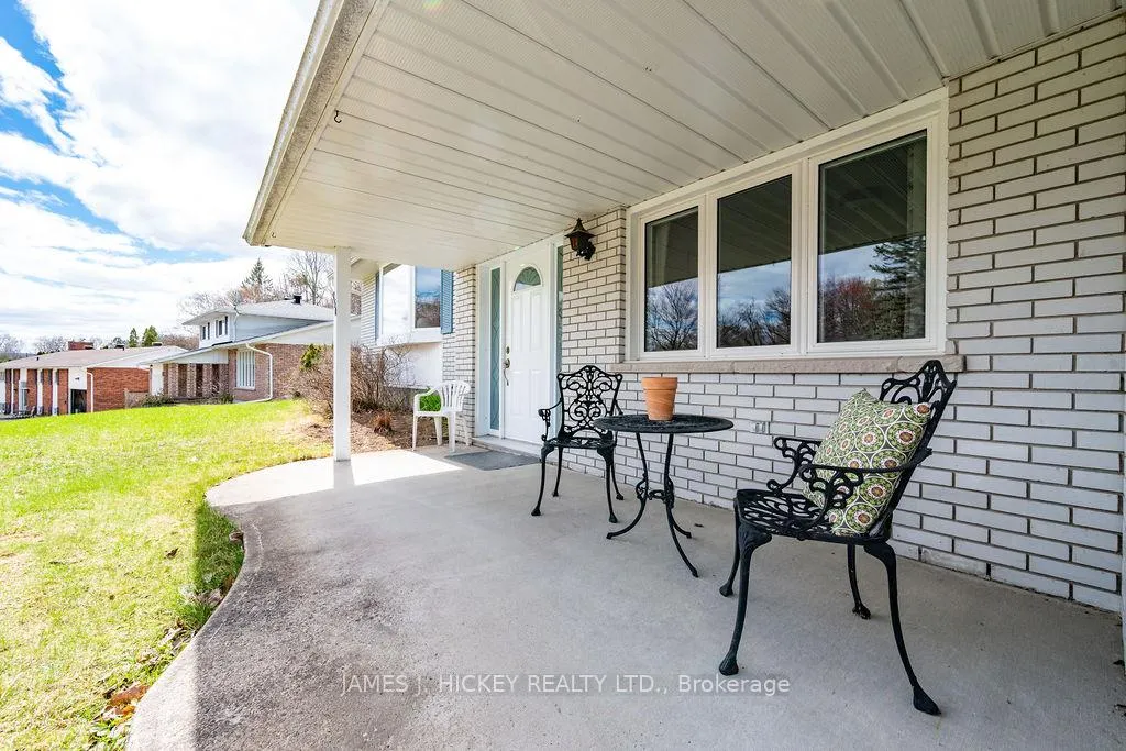 Photo 56 of 250 Thomas Street, Deep River — HOMEH