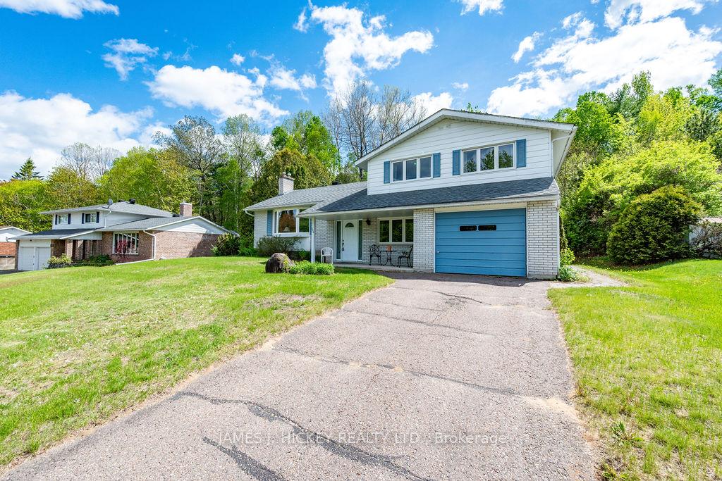 Photo 3 of 250 Thomas Street, Deep River — HOMEH