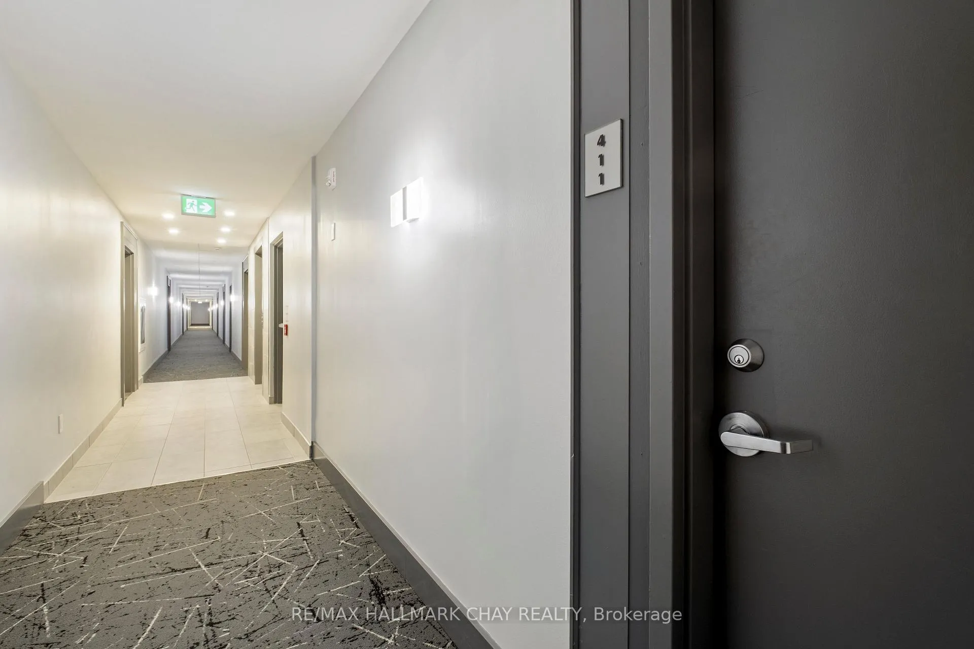 Photo 5 of Unit 411, 30 Hanmer Street W, Barrie, West Bayfield — HOMEH