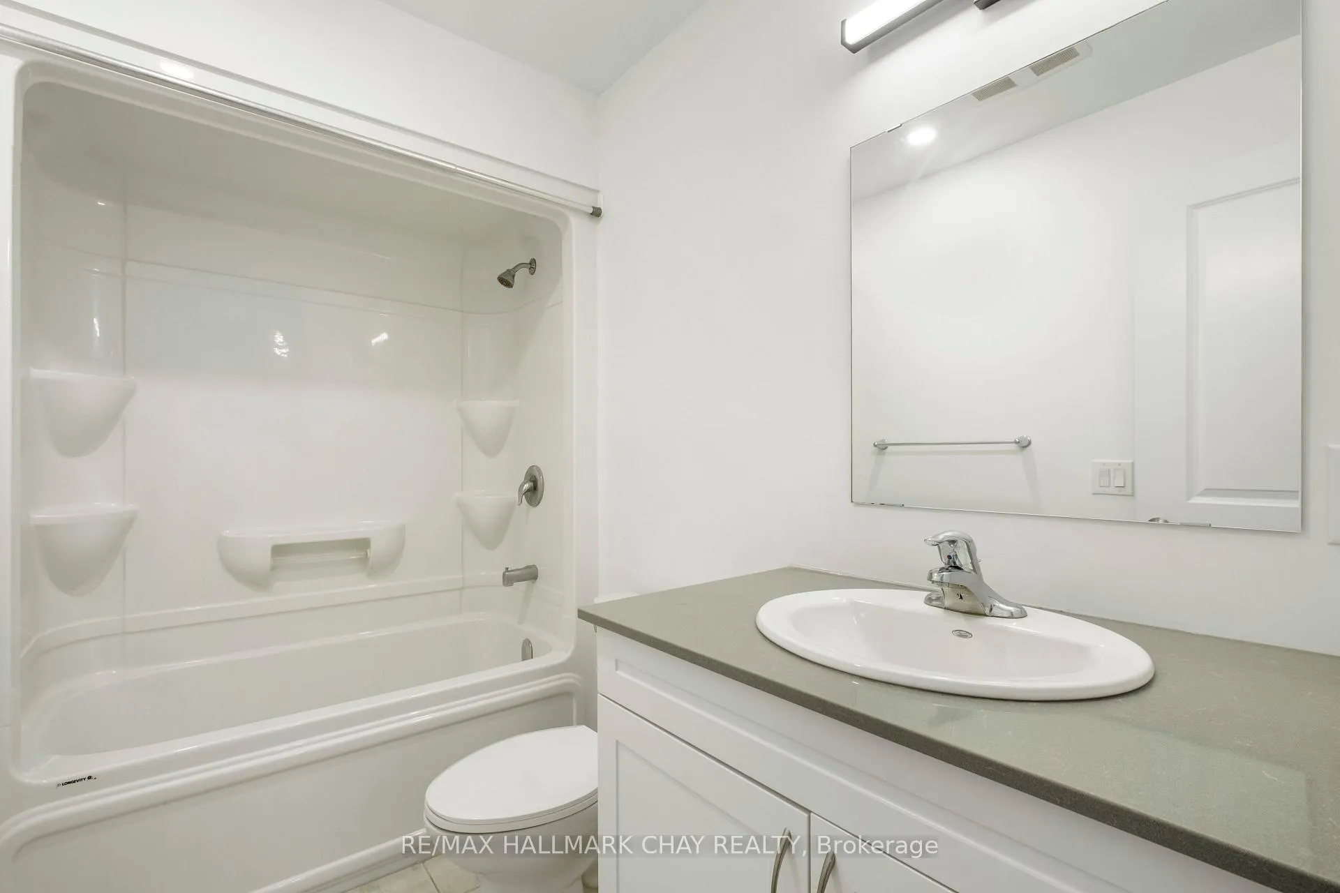 Photo 21 of Unit 411, 30 Hanmer Street W, Barrie, West Bayfield — HOMEH