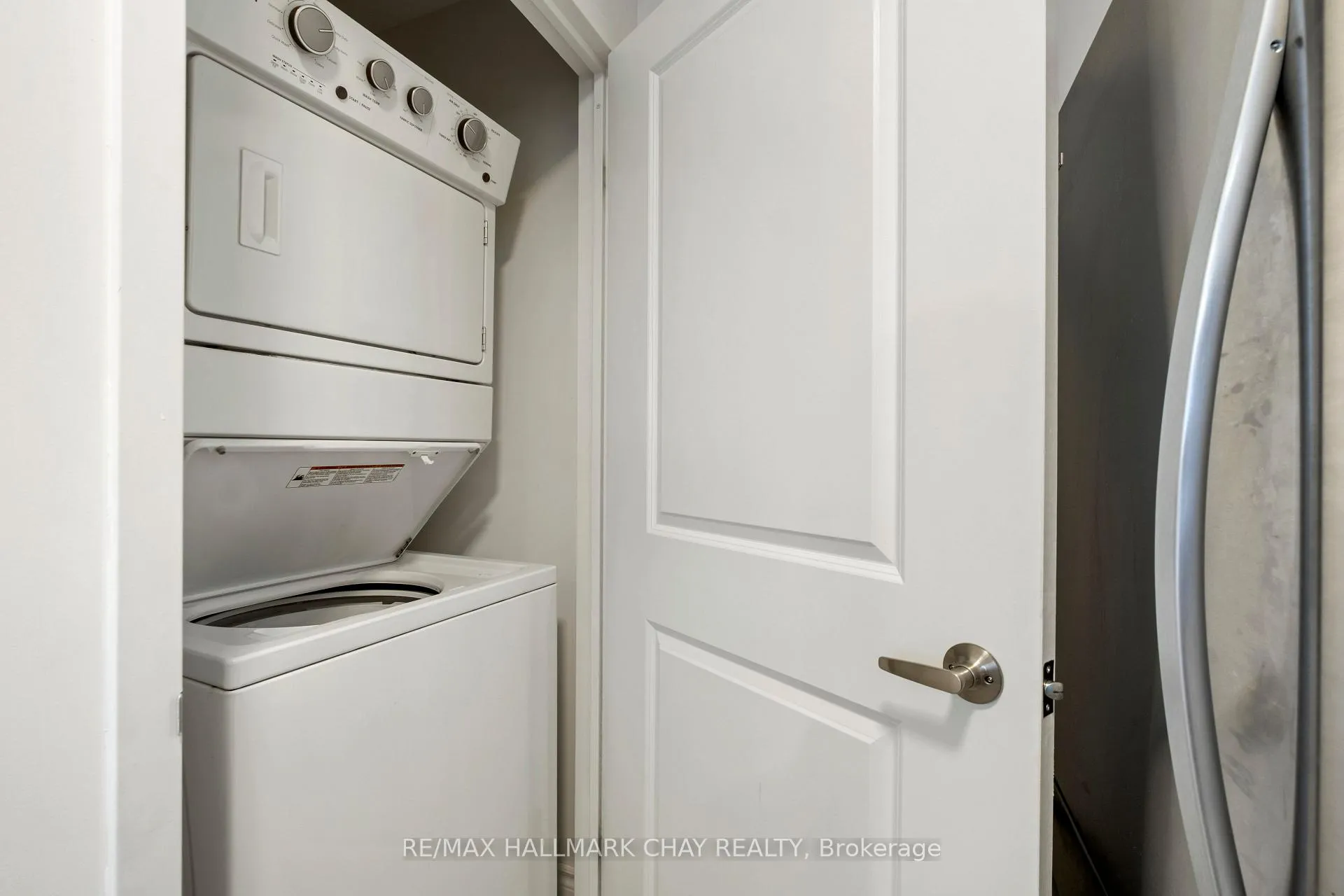 Photo 24 of Unit 411, 30 Hanmer Street W, Barrie, West Bayfield — HOMEH