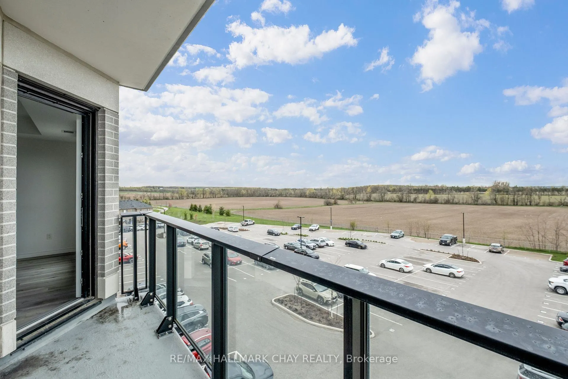 Photo 26 of Unit 411, 30 Hanmer Street W, Barrie, West Bayfield — HOMEH