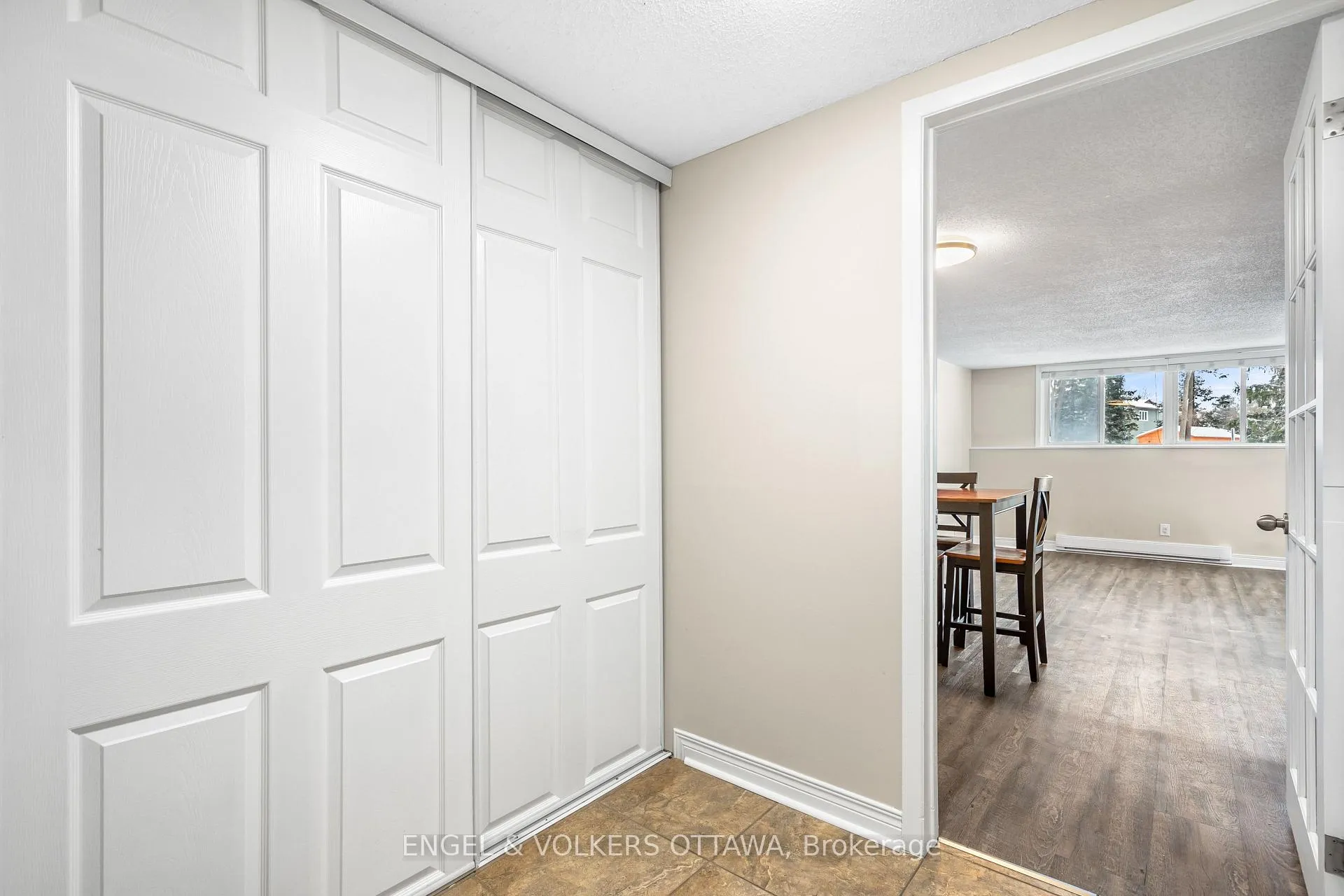Photo 6 of Unit 109, 6532 Bilberry Drive, Ottawa, Orleans Wood — HOMEH