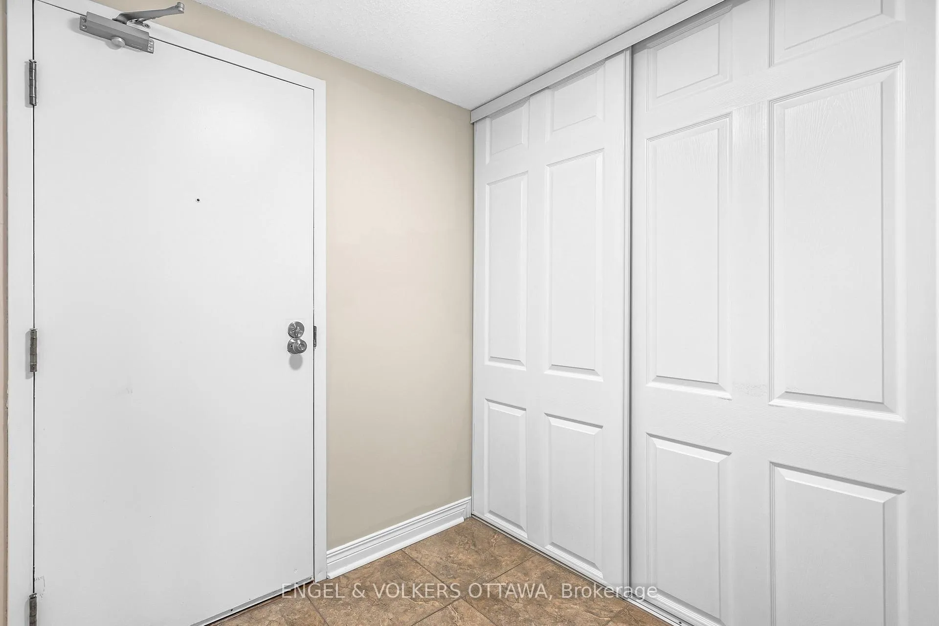 Photo 7 of Unit 109, 6532 Bilberry Drive, Ottawa, Orleans Wood — HOMEH